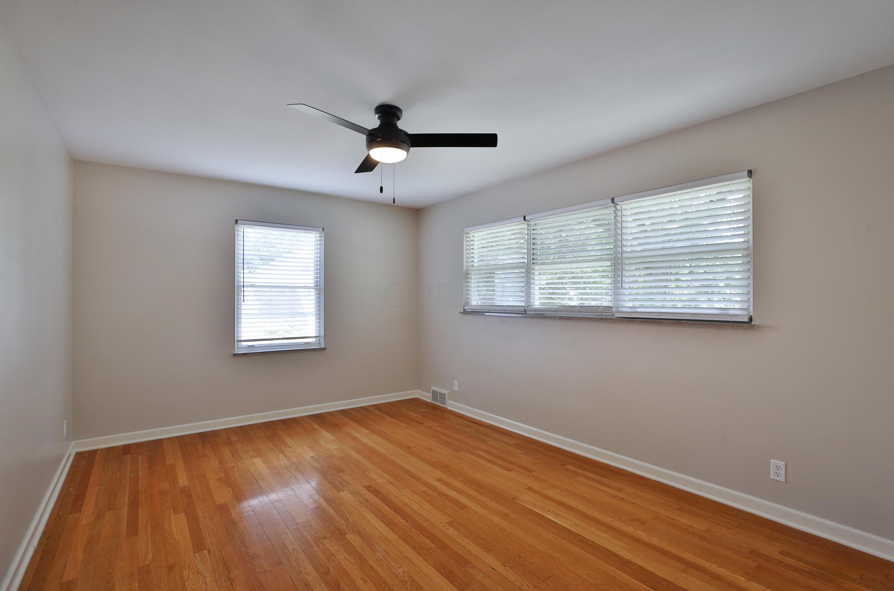 155 Roosevelt Ave, Columbus OH  43209-1559 exterior