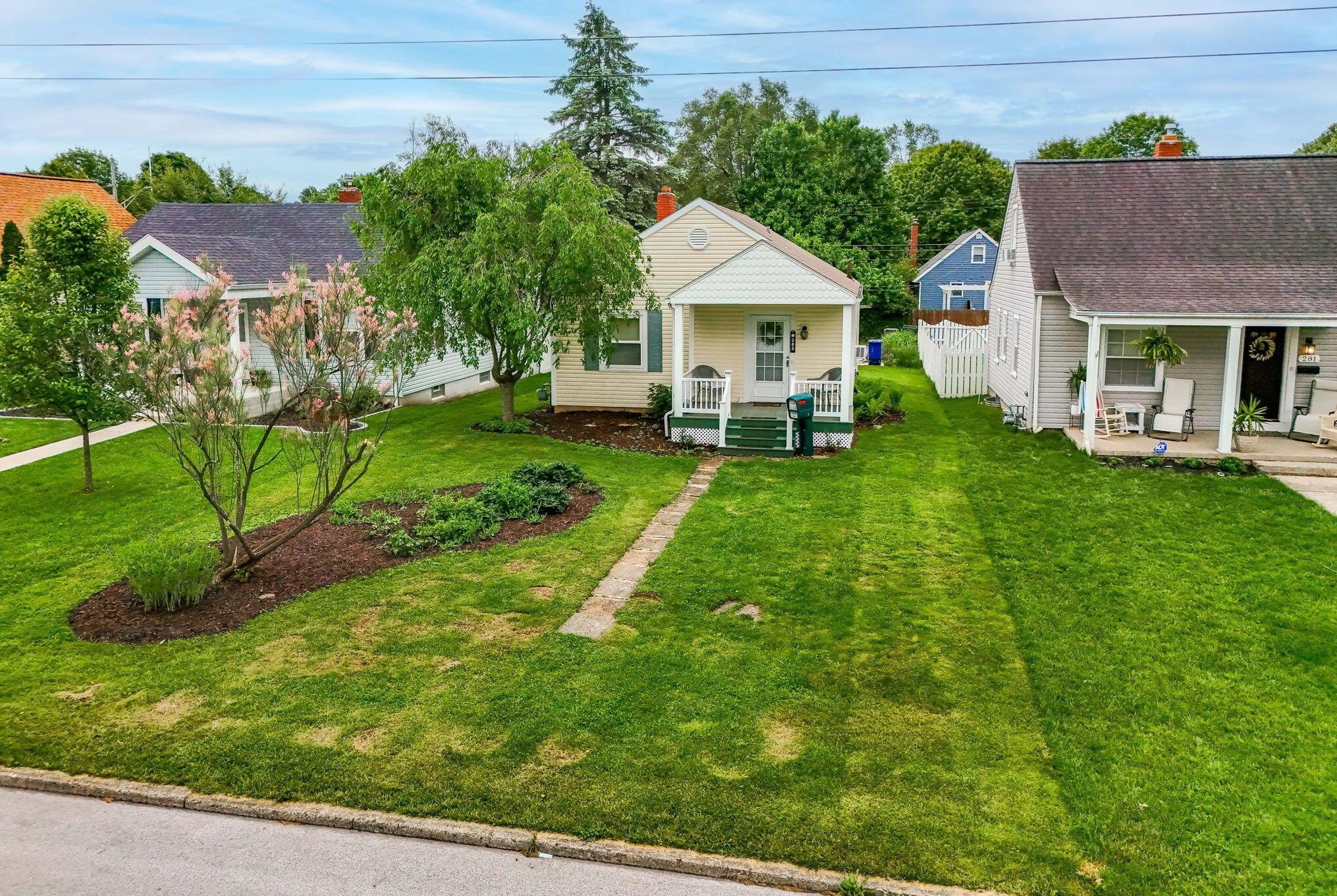 285 Jeffrey Pl, Columbus, OH 43214-1705