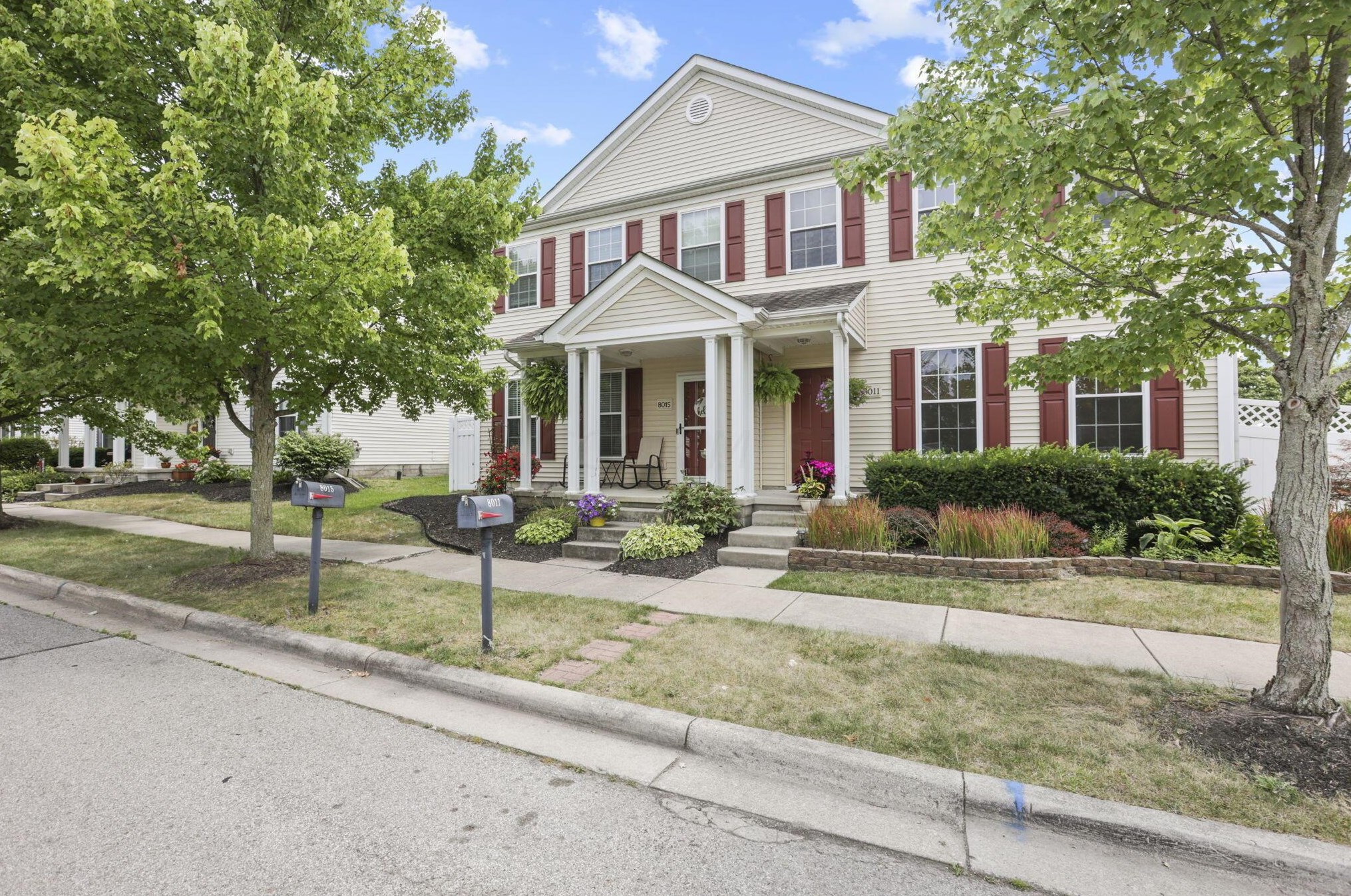 8015 Ashenden Dr, Blacklick, OH 43004