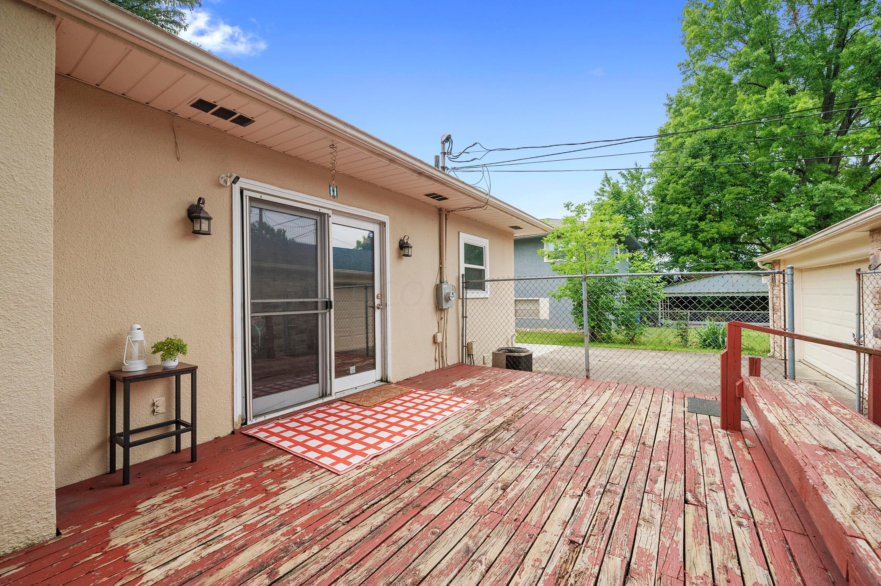 4376 Mound St, Columbus OH  43227-4704 exterior