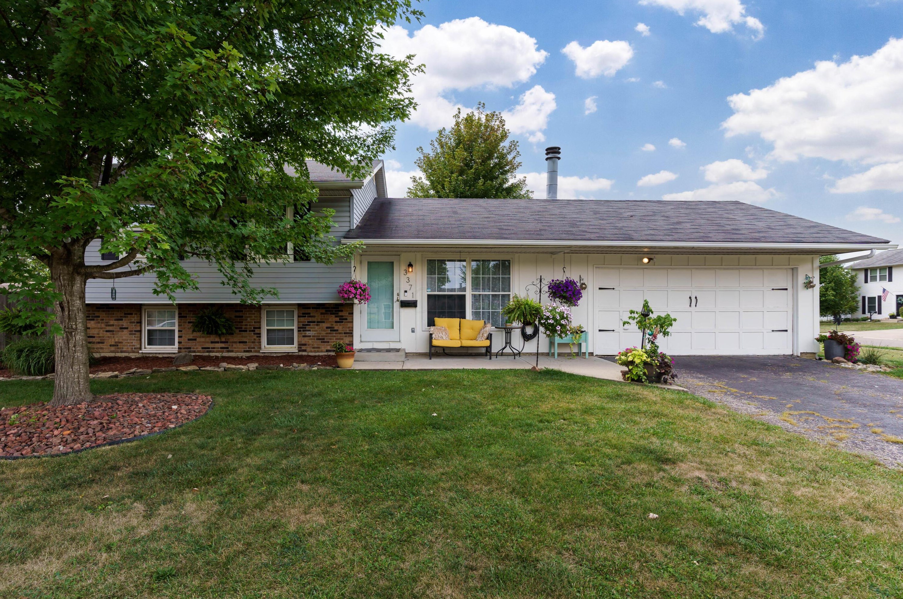 3371 Tudor Ln, Hilliard, OH 43026