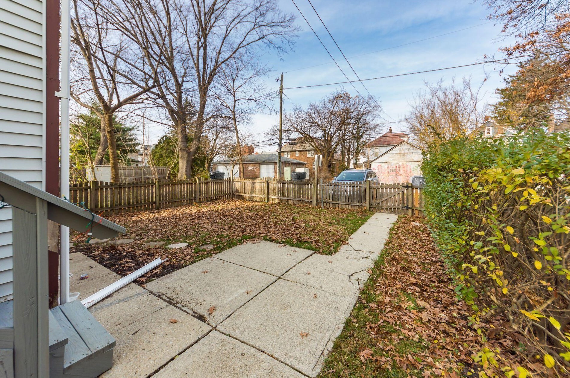 314 Wyandotte Ave, Columbus OH  43202-3138 exterior