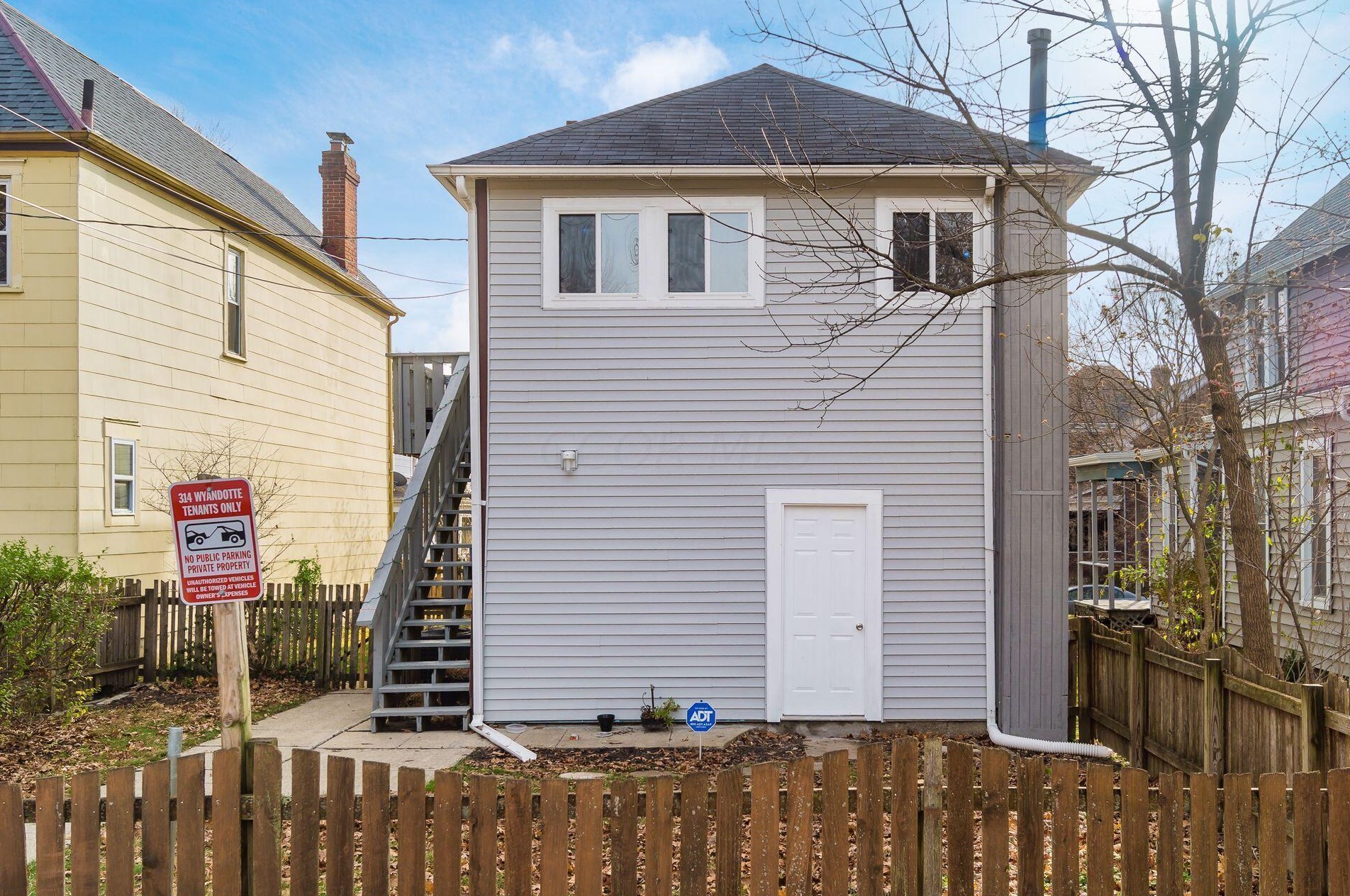314 Wyandotte Ave, Columbus OH  43202-3138 exterior