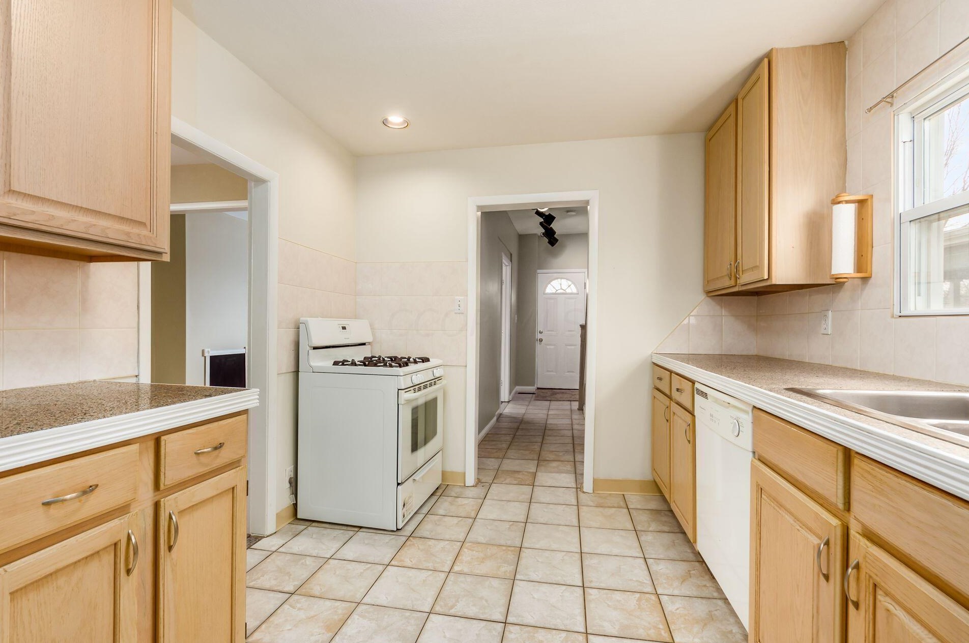 314 Wyandotte Ave, Columbus OH  43202-3138 exterior