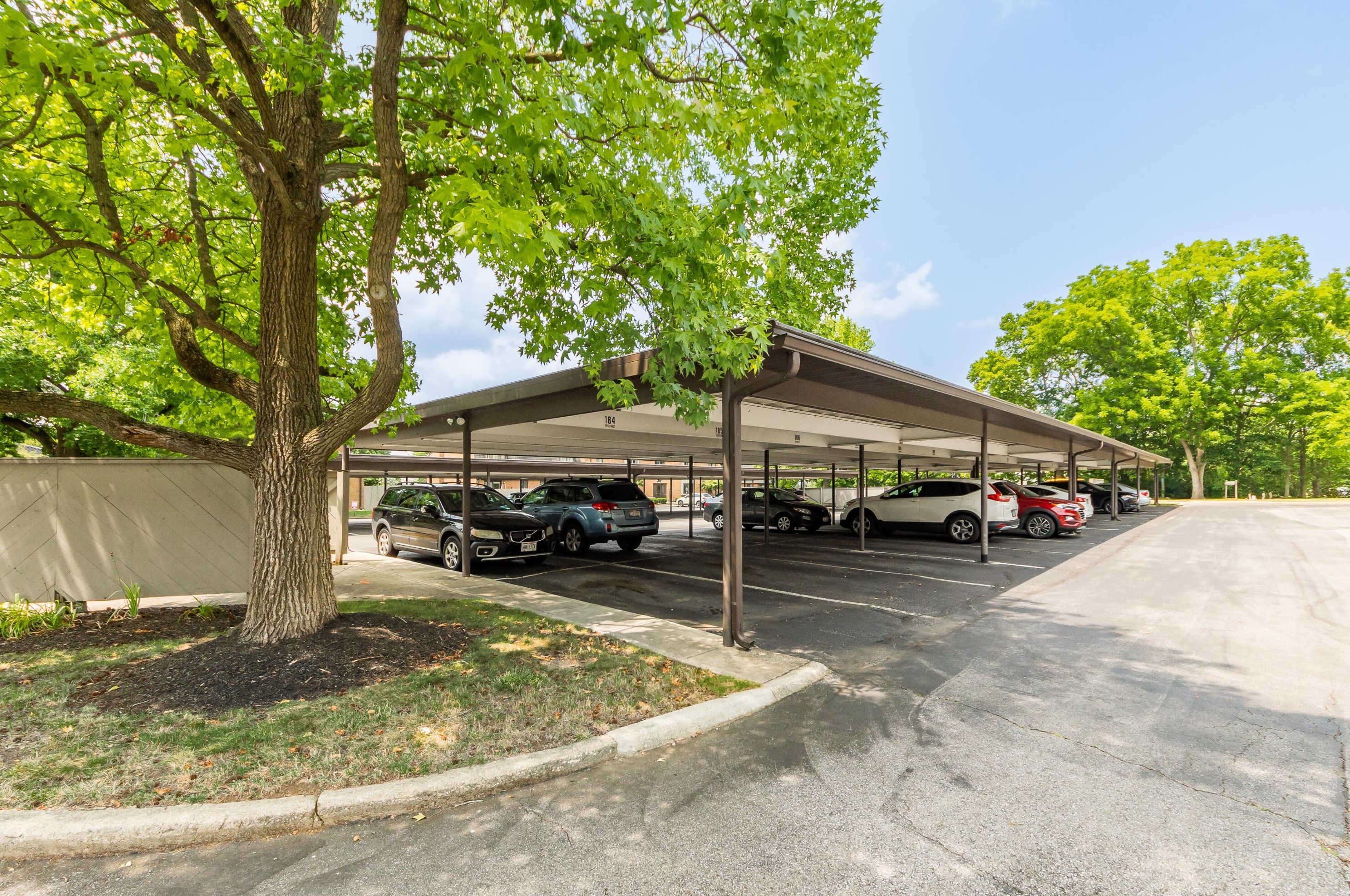 600 Olde Towne Ave, Columbus OH  43214-1955 exterior