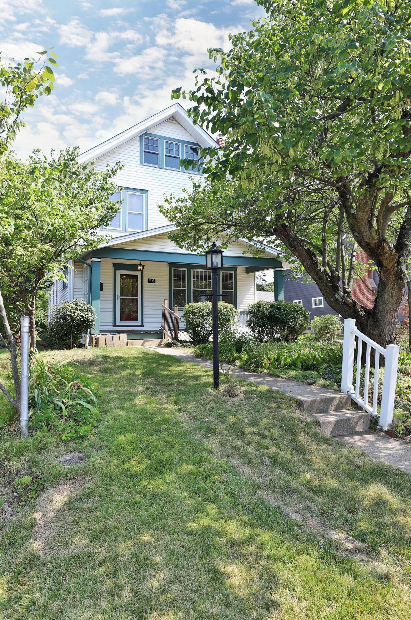 68 Weisheimer Rd, Columbus, OH 43214-2146