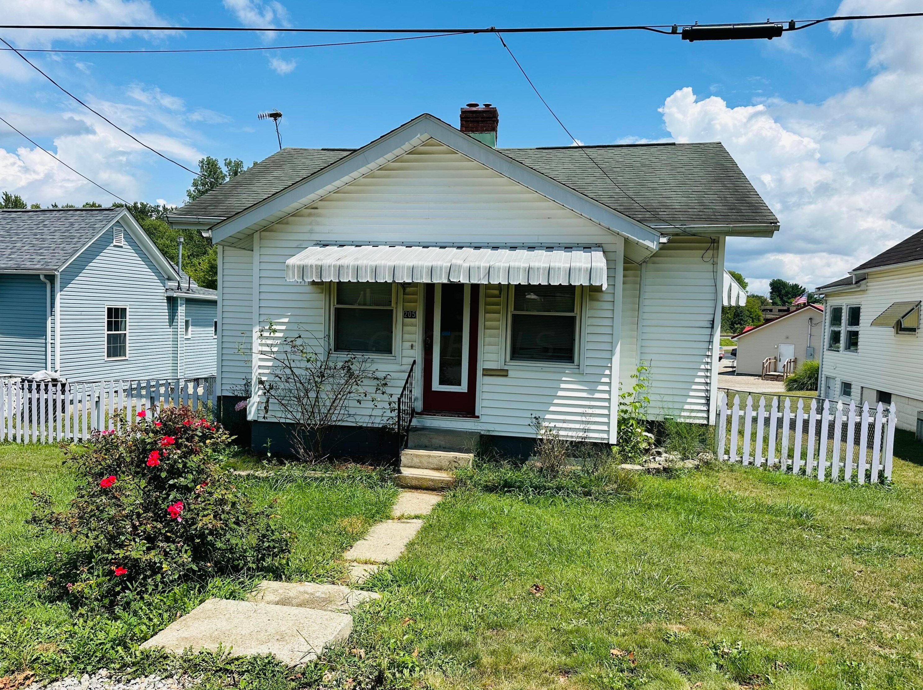 205 Swigart St, New Lexington, OH 43764