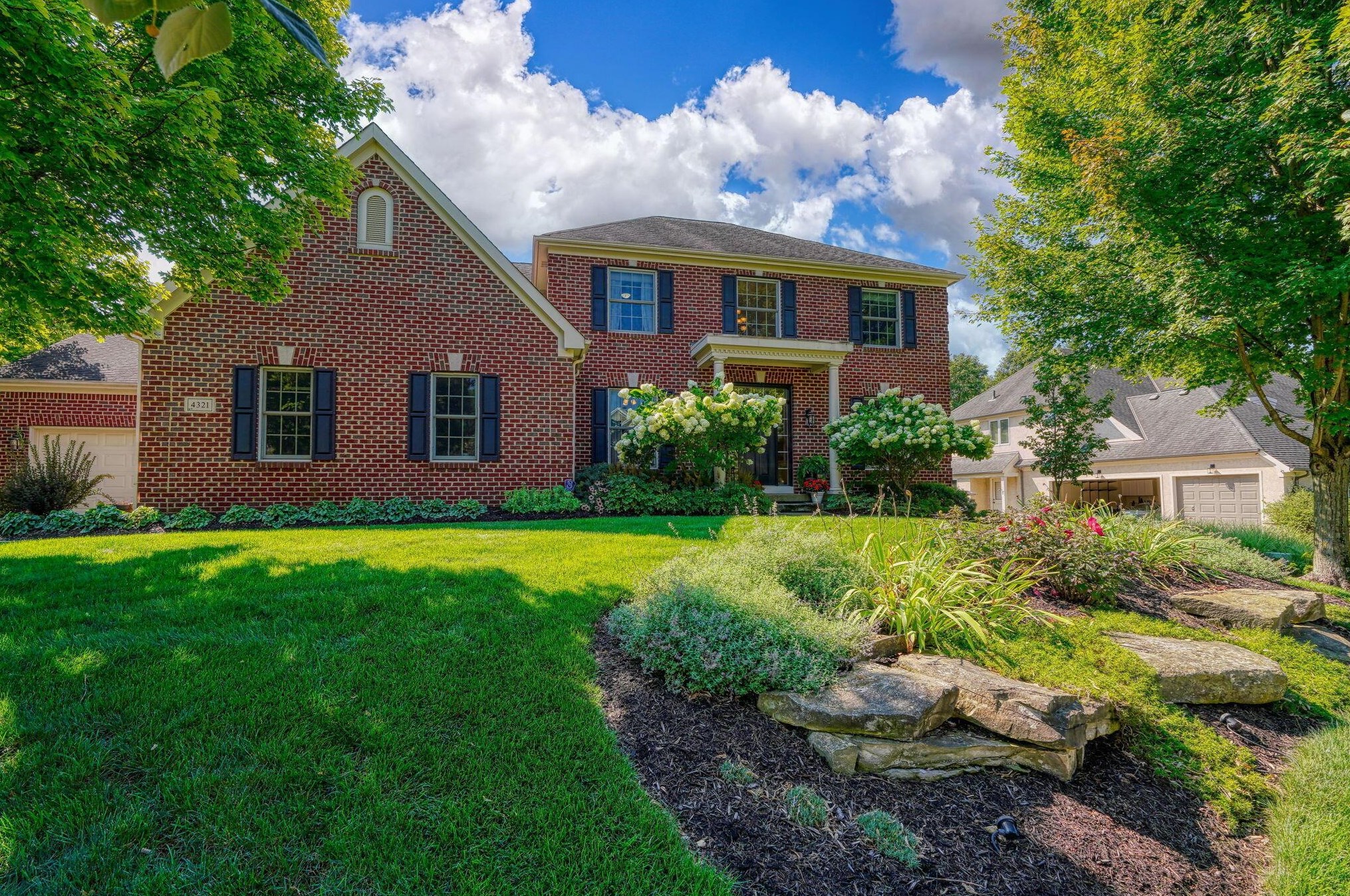 4321 Wyandotte Woods Blvd, Dublin, OH 43016-8661