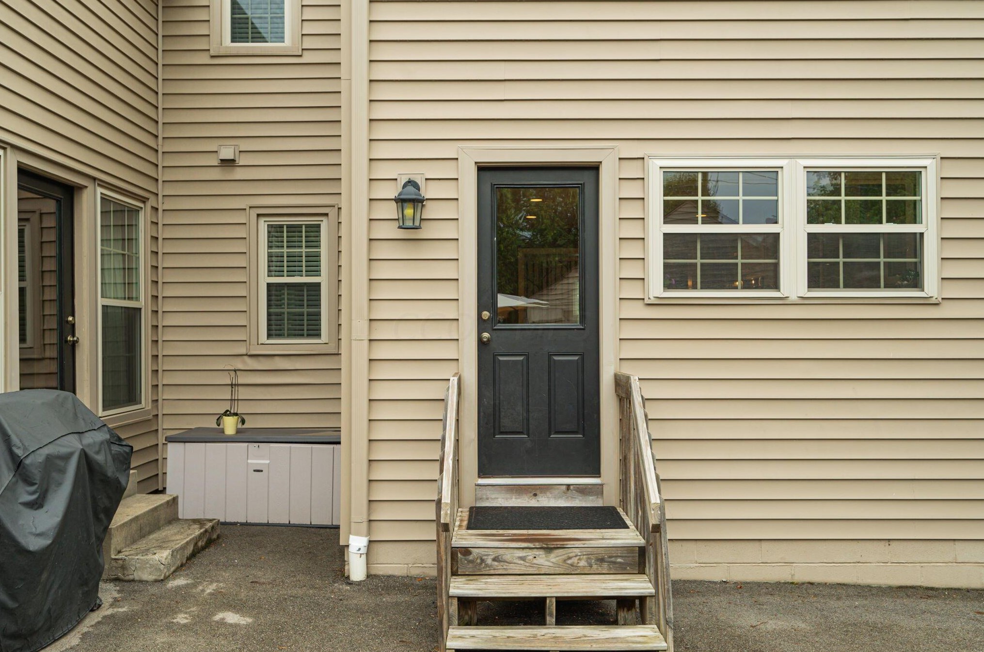 1939 Berkshire Rd, Columbus OH  43221-3745 exterior