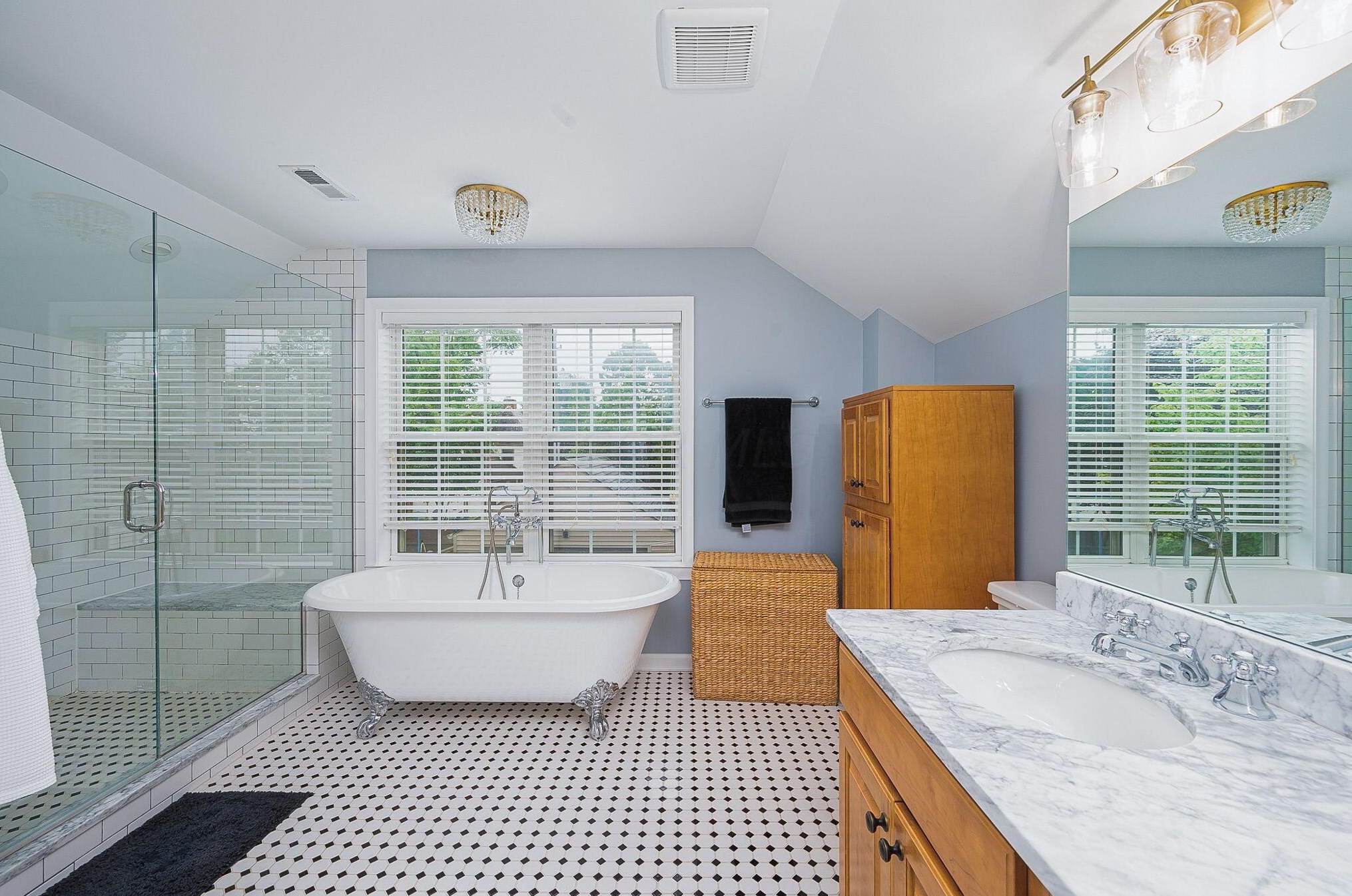 1939 Berkshire Rd, Columbus OH  43221-3745 exterior