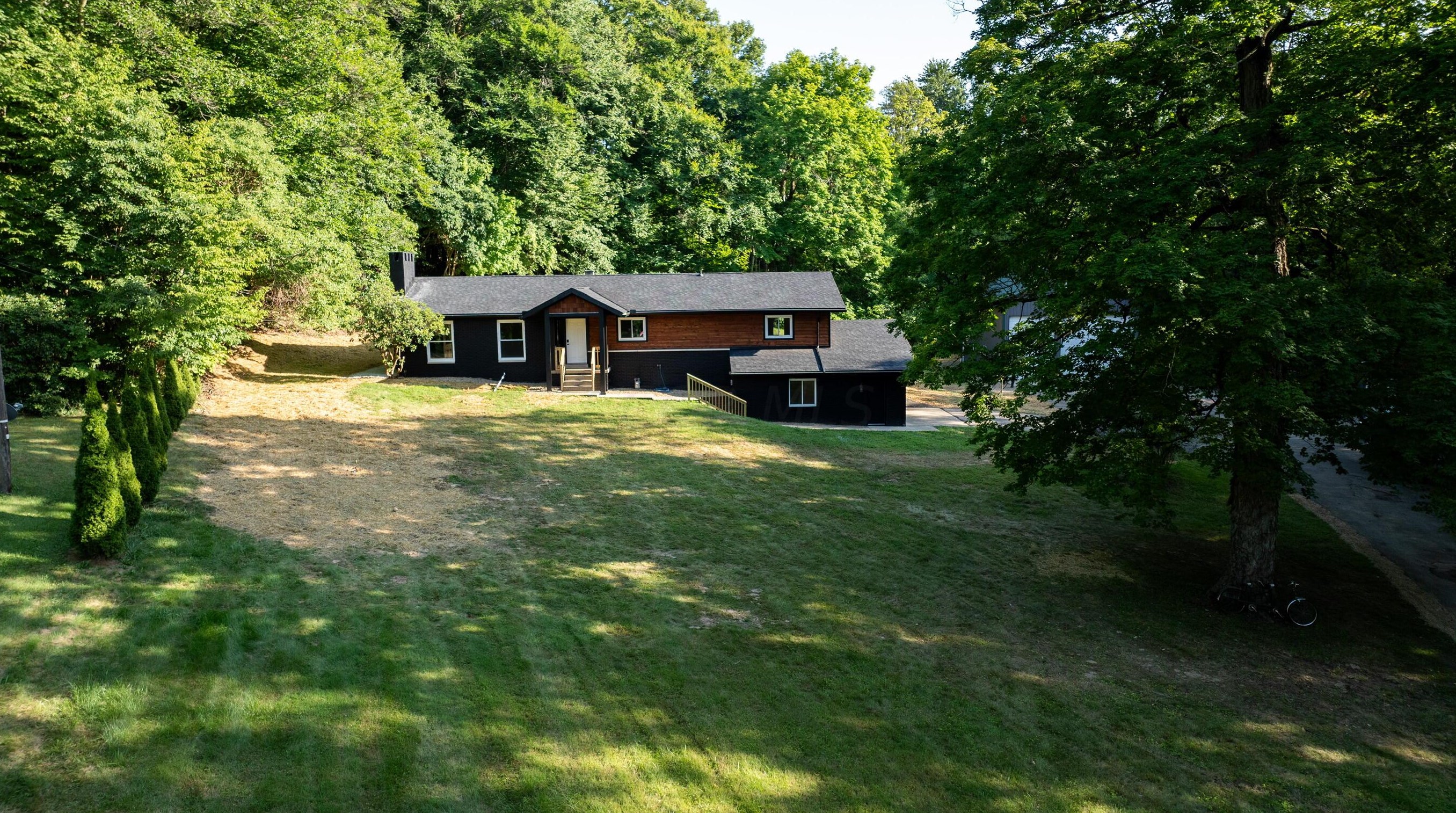 1550 Galaxy Ct, Mansfield, OH 44903