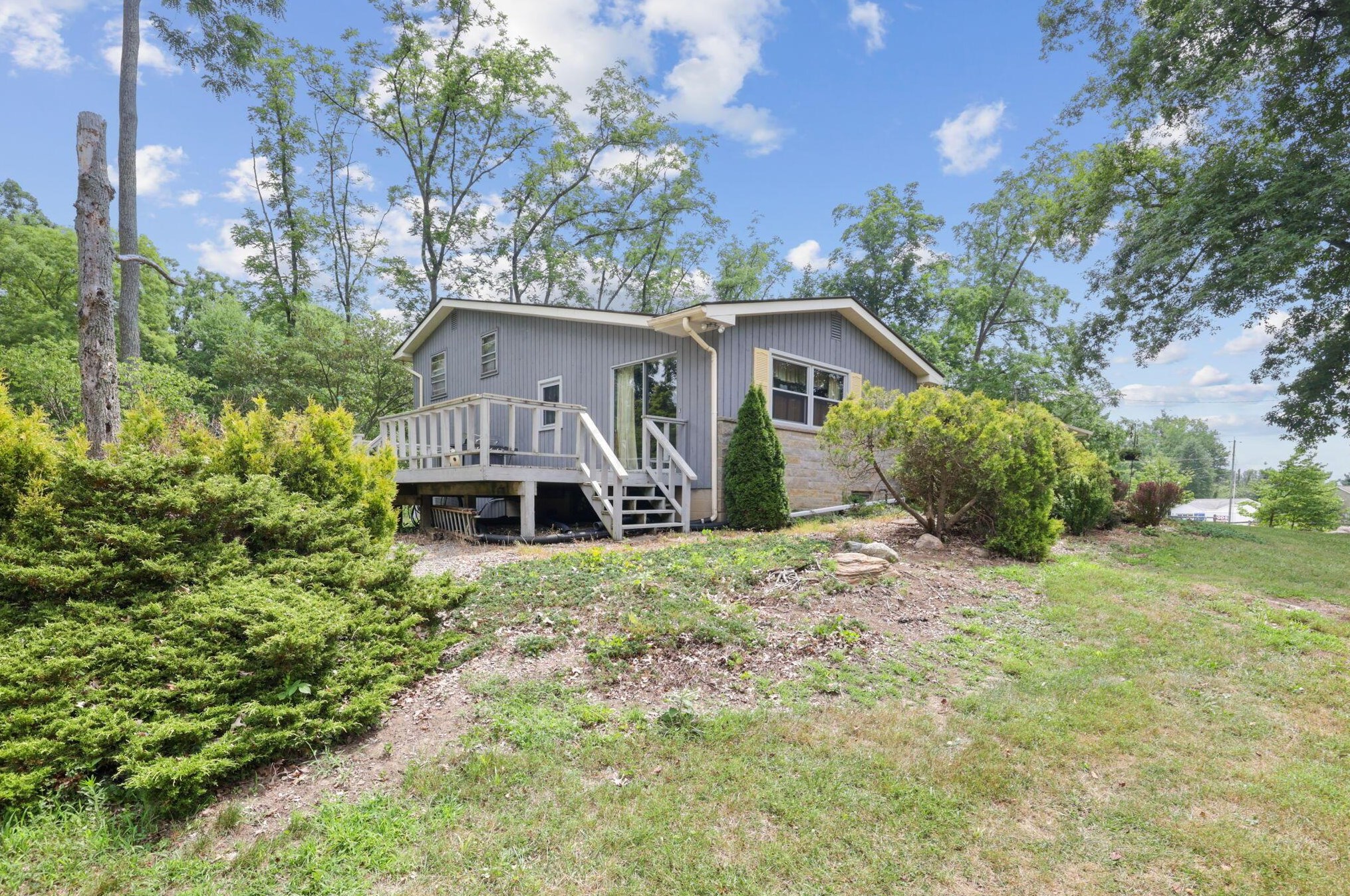 5846 Beecher Rd, Granville, OH 43023