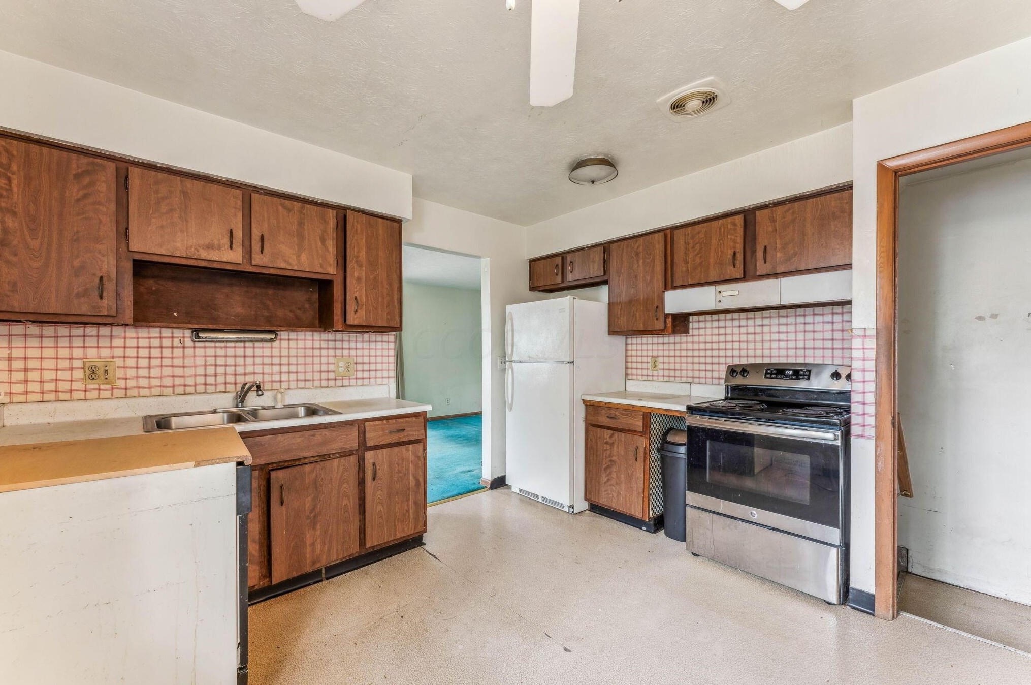 2896 Norwood St, Columbus OH 43224-4236 exterior