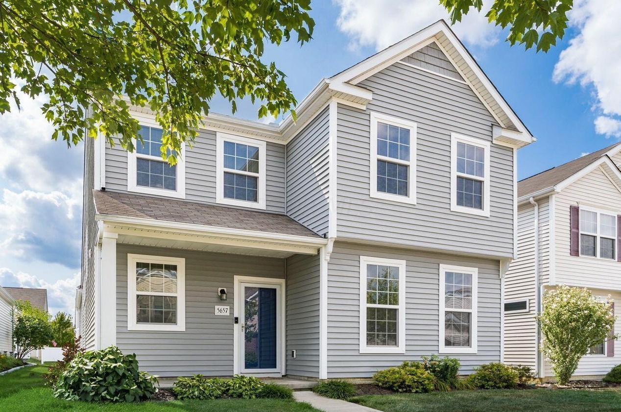 5657 Chase Mills Dr, Westerville, OH 43081