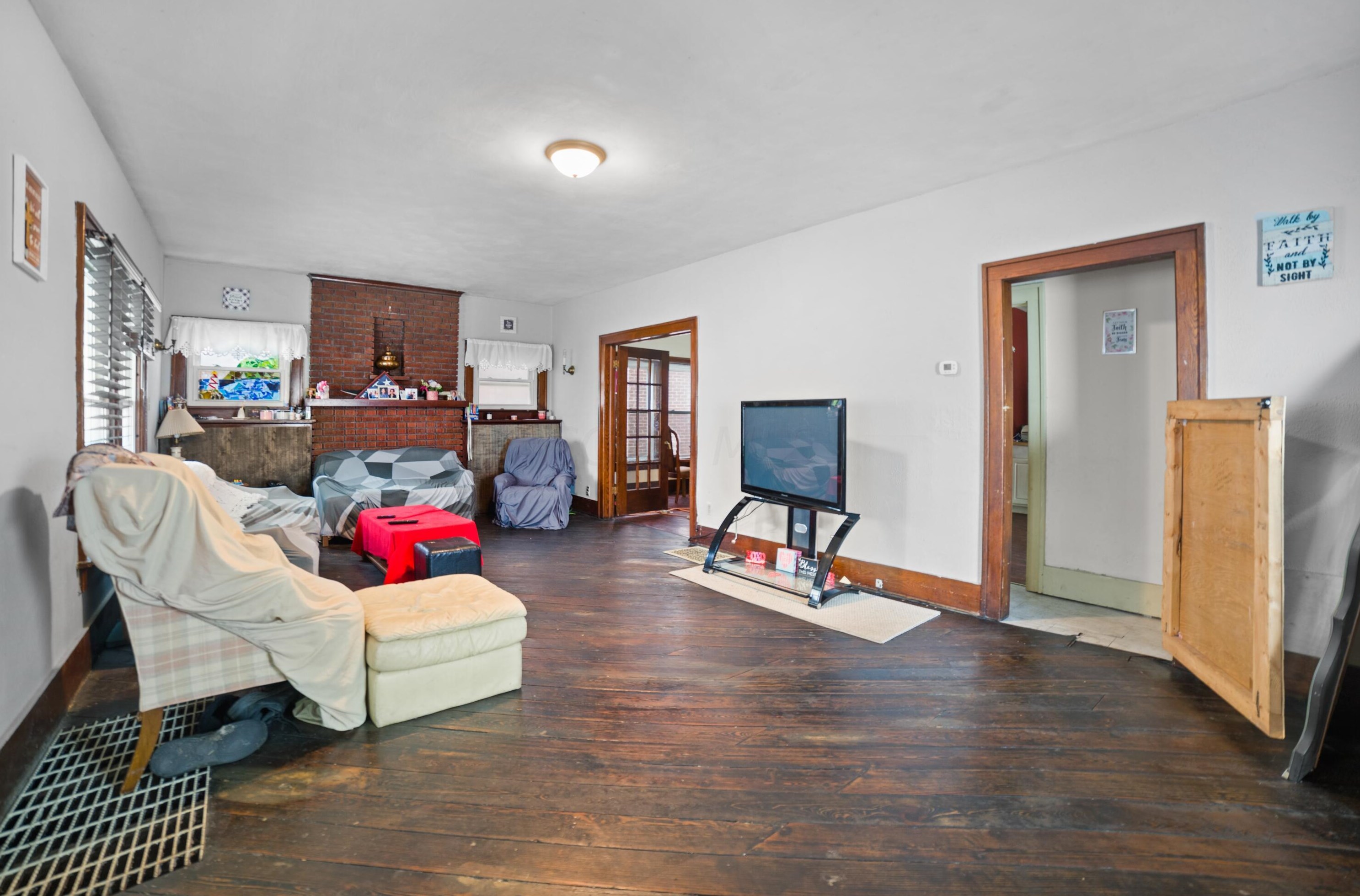 226 W 4th St, Widowville, OH 44805