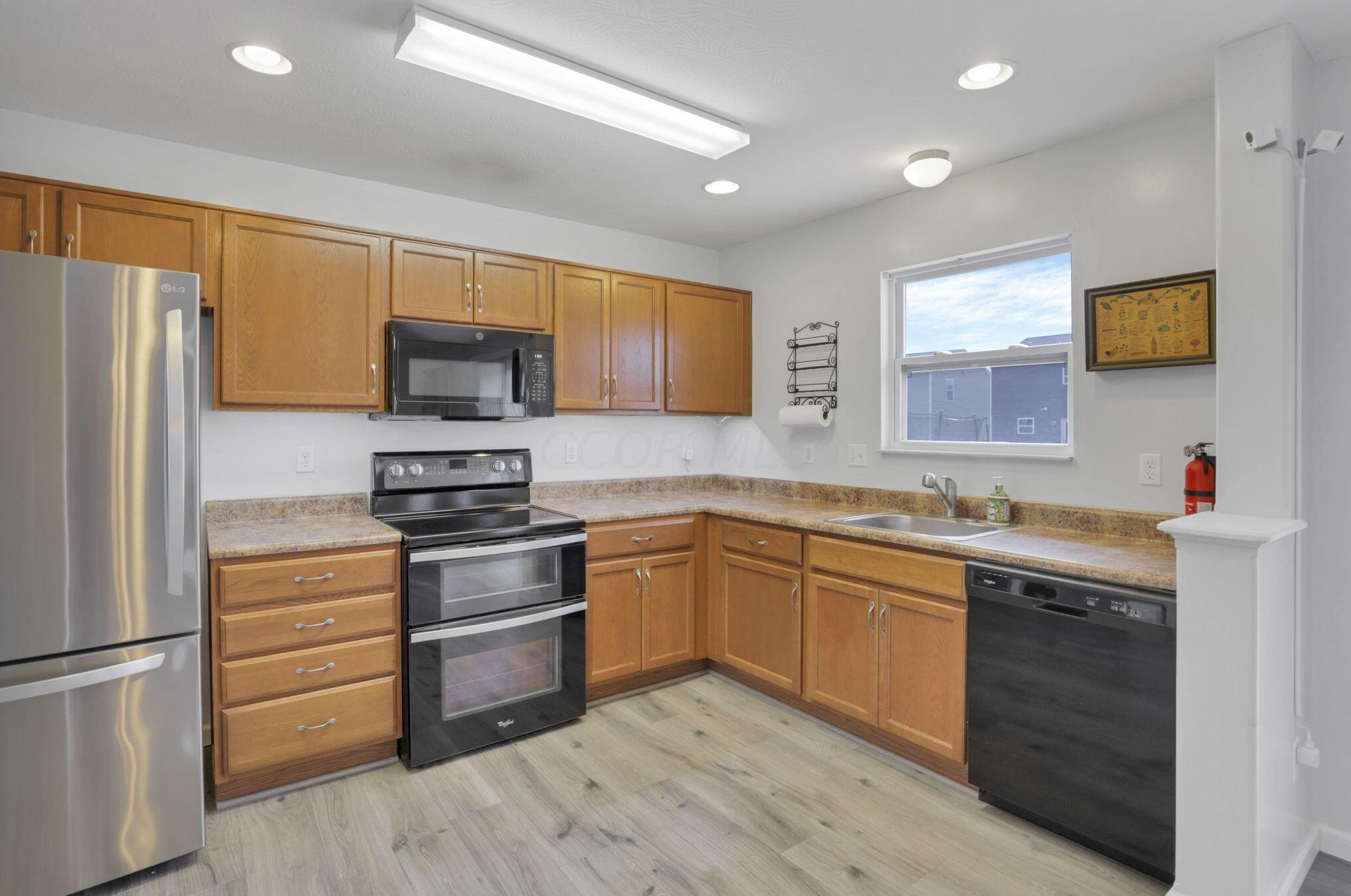 55 Henderson Ln, Ashville, OH 43103