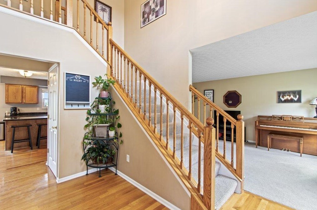 6222 Barley Oaks Rd, Hilliard, OH 43026