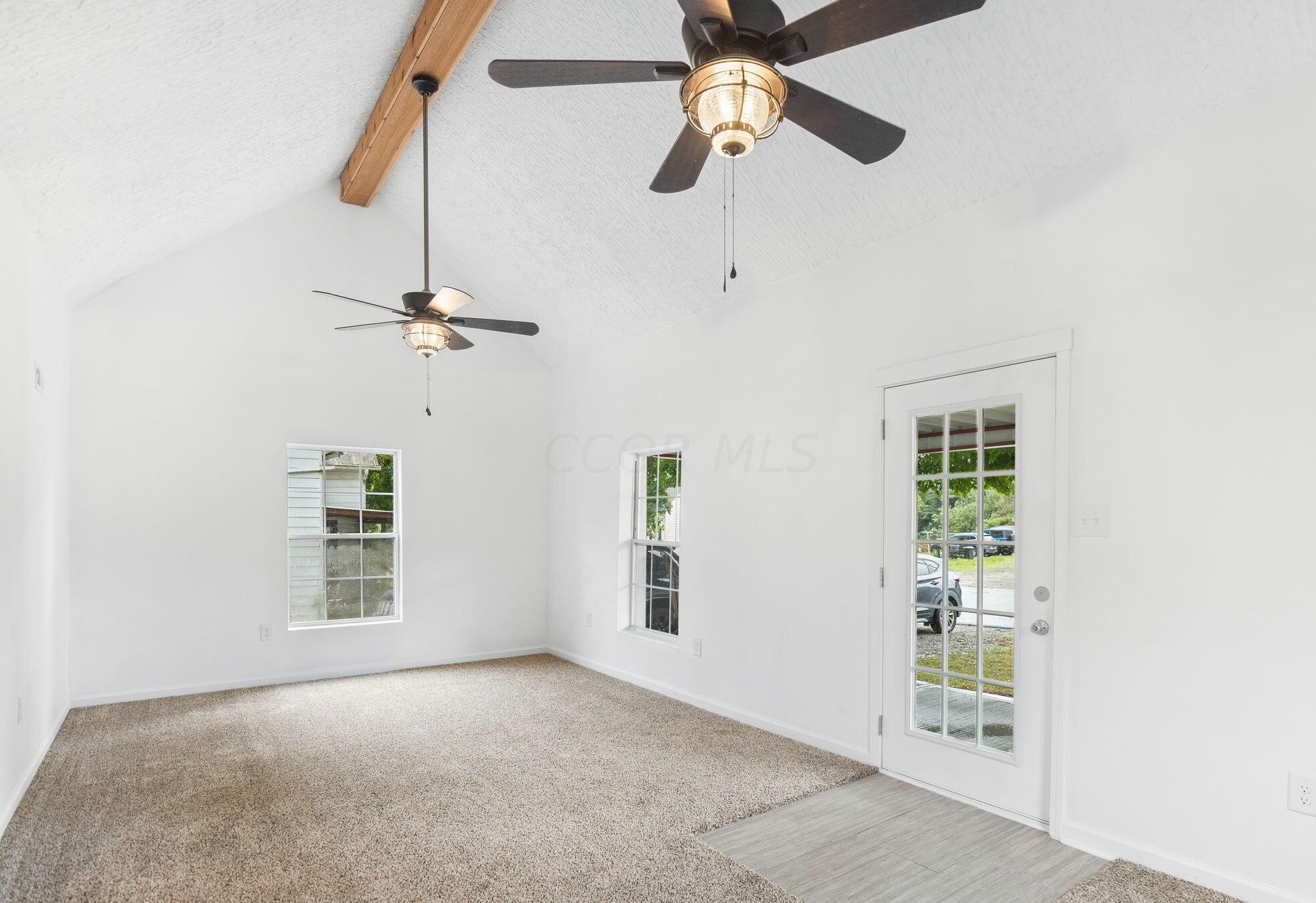 5358 Granville Rd, Mount Vernon, OH 43050