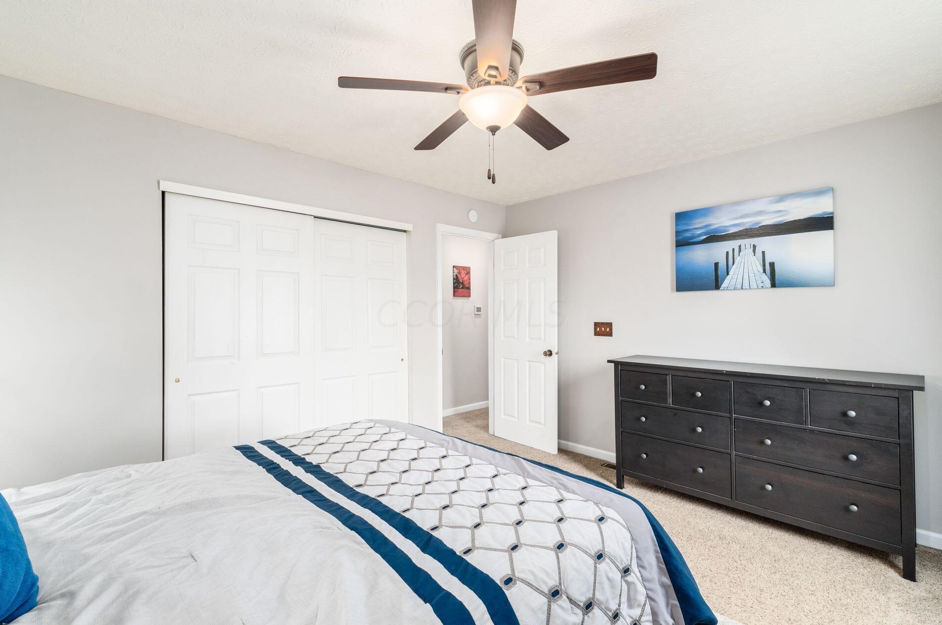 218 Monarch Dr, Pataskala OH  43062-8923 exterior