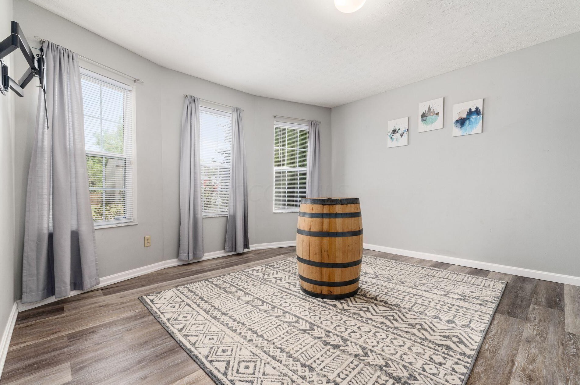 218 Monarch Dr, Pataskala OH  43062-8923 exterior