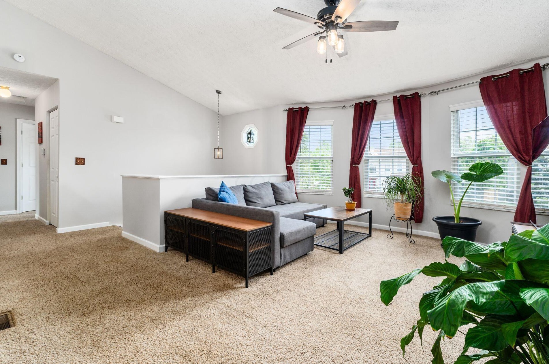 218 Monarch Dr, Pataskala OH  43062-8923 exterior