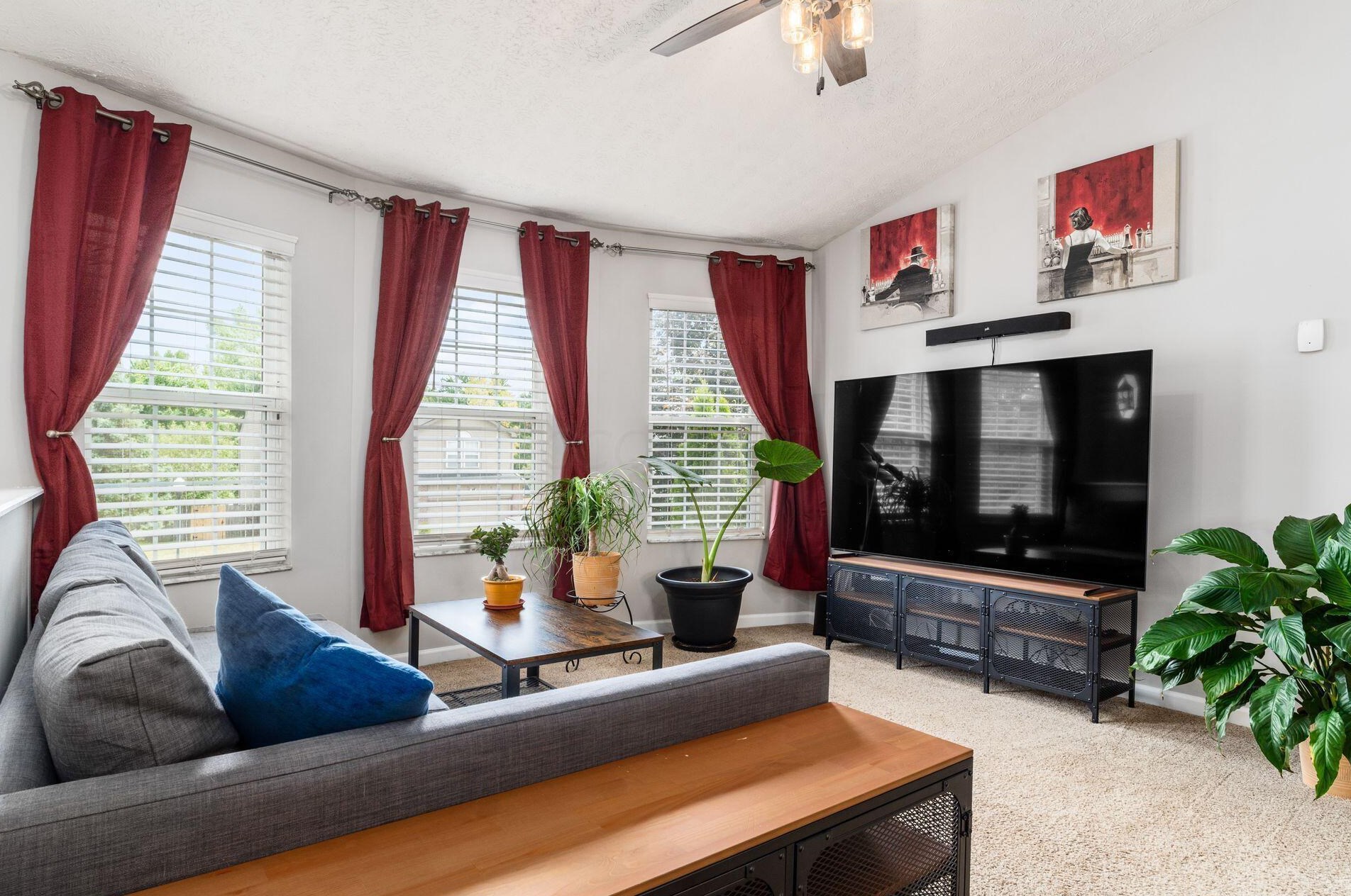 218 Monarch Dr, Pataskala OH  43062-8923 exterior