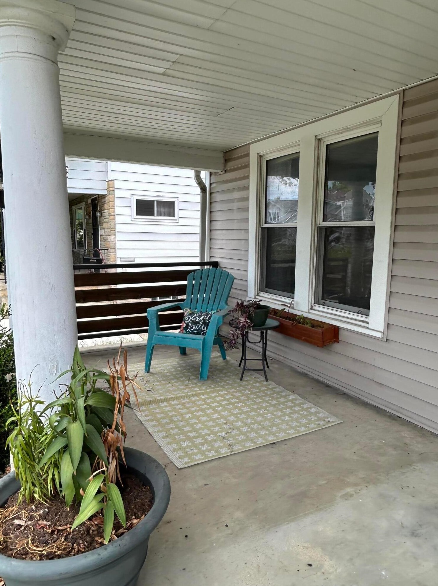 852 Eureka Ave, Columbus, OH 43204-2806