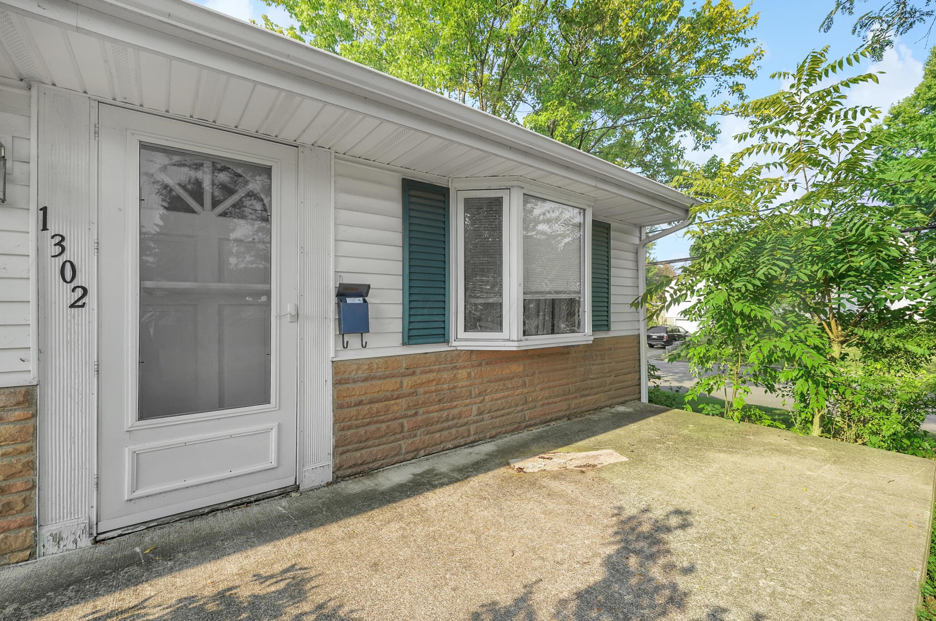 1302 E Fair Ave, Lancaster, OH 43130