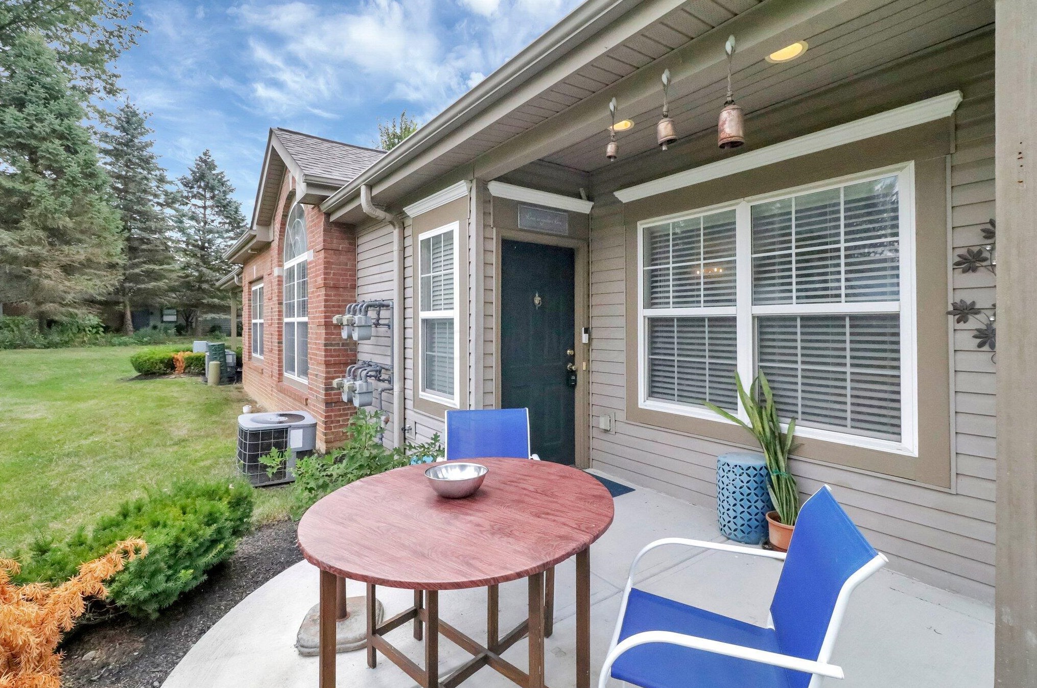 114 Alexander Lawrence Dr, Pickerington, OH 43147