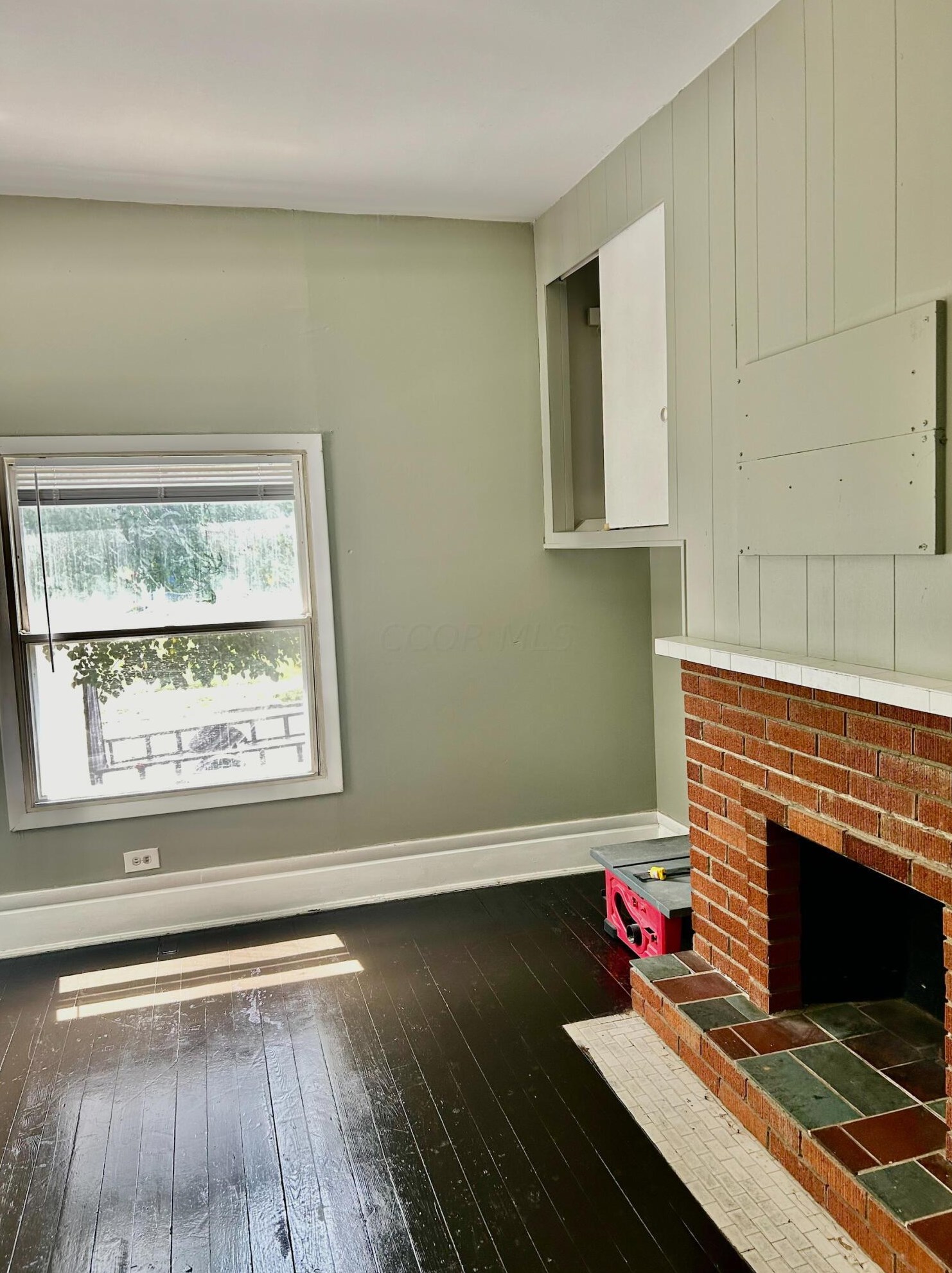 1498 Briarwood Ave, Columbus OH 43211-1407 exterior