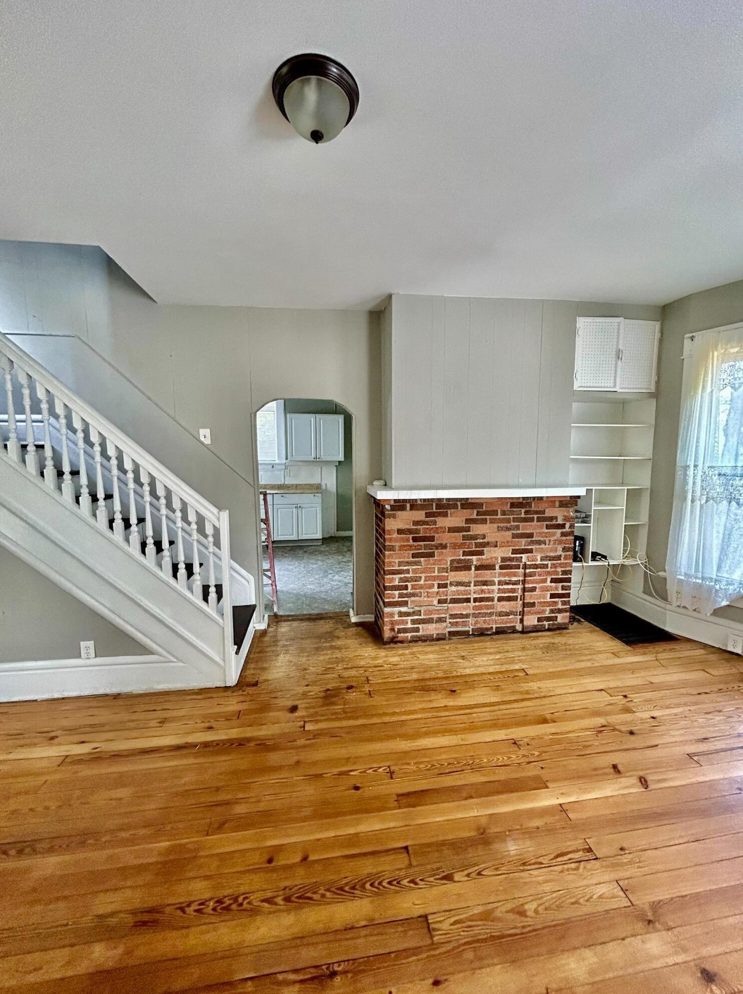 1498 Briarwood Ave, Columbus OH 43211-1407 exterior