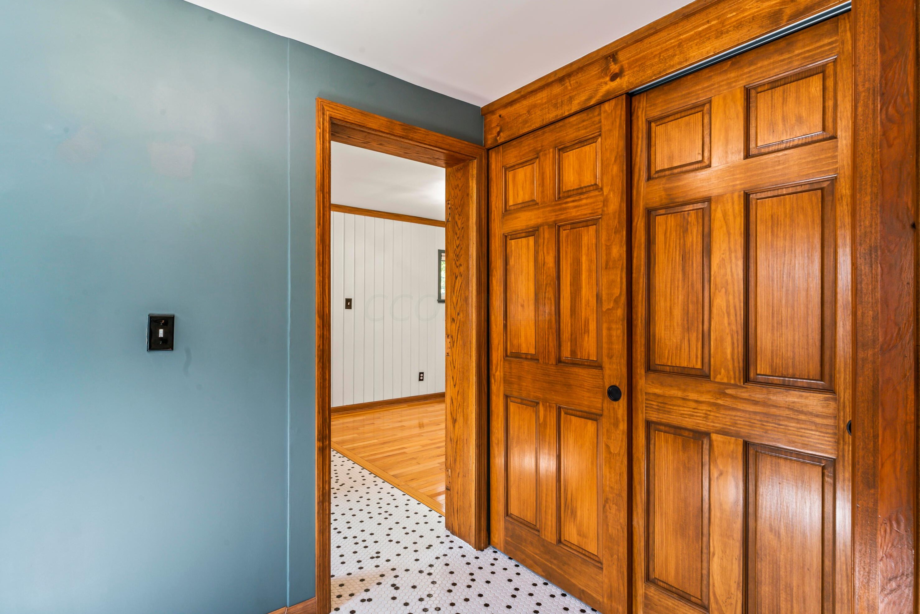 384 Kanawha Ave, Columbus OH  43214-1212 exterior