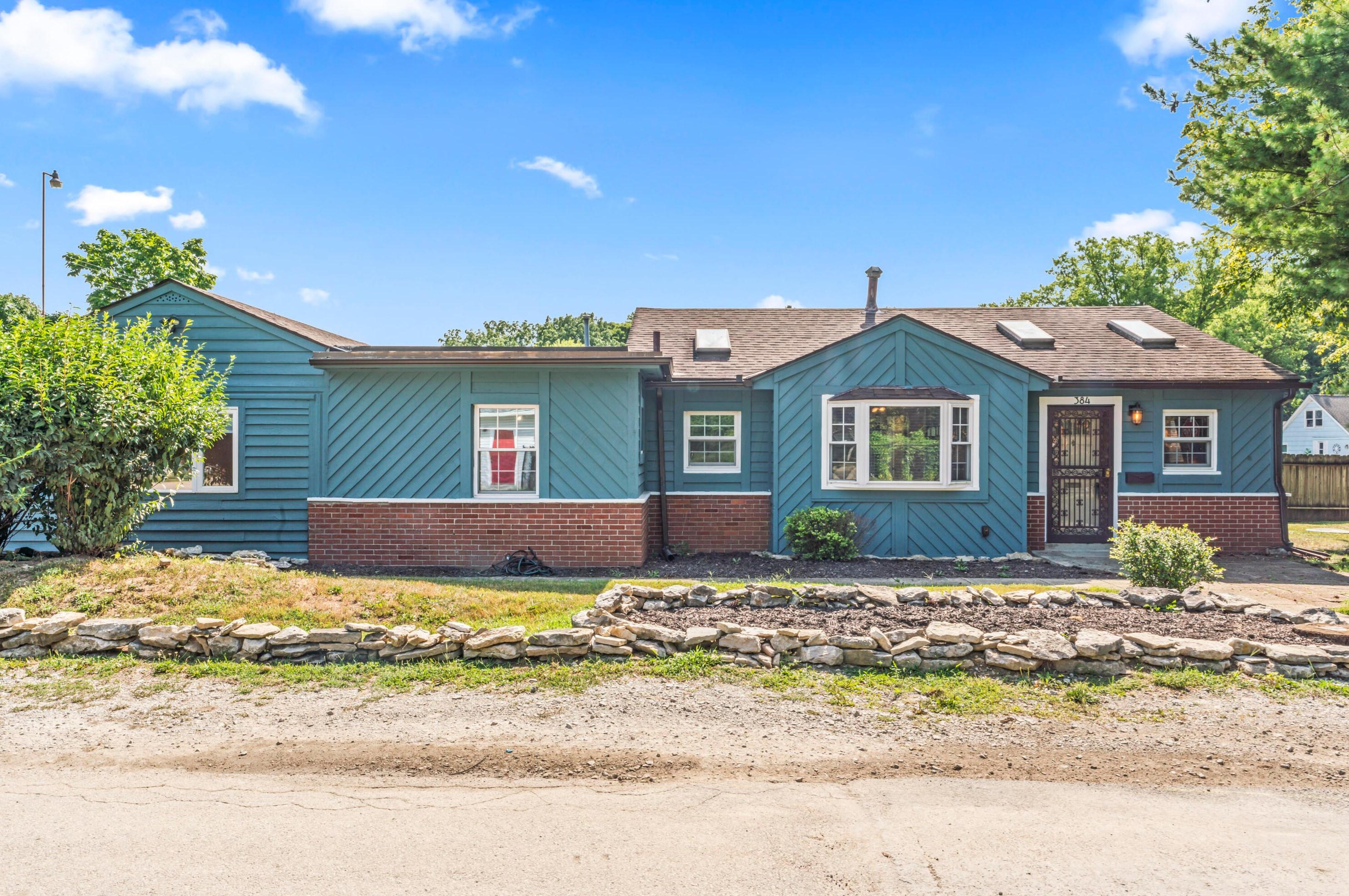 384 Kanawha Ave, Columbus OH  43214-1212 exterior