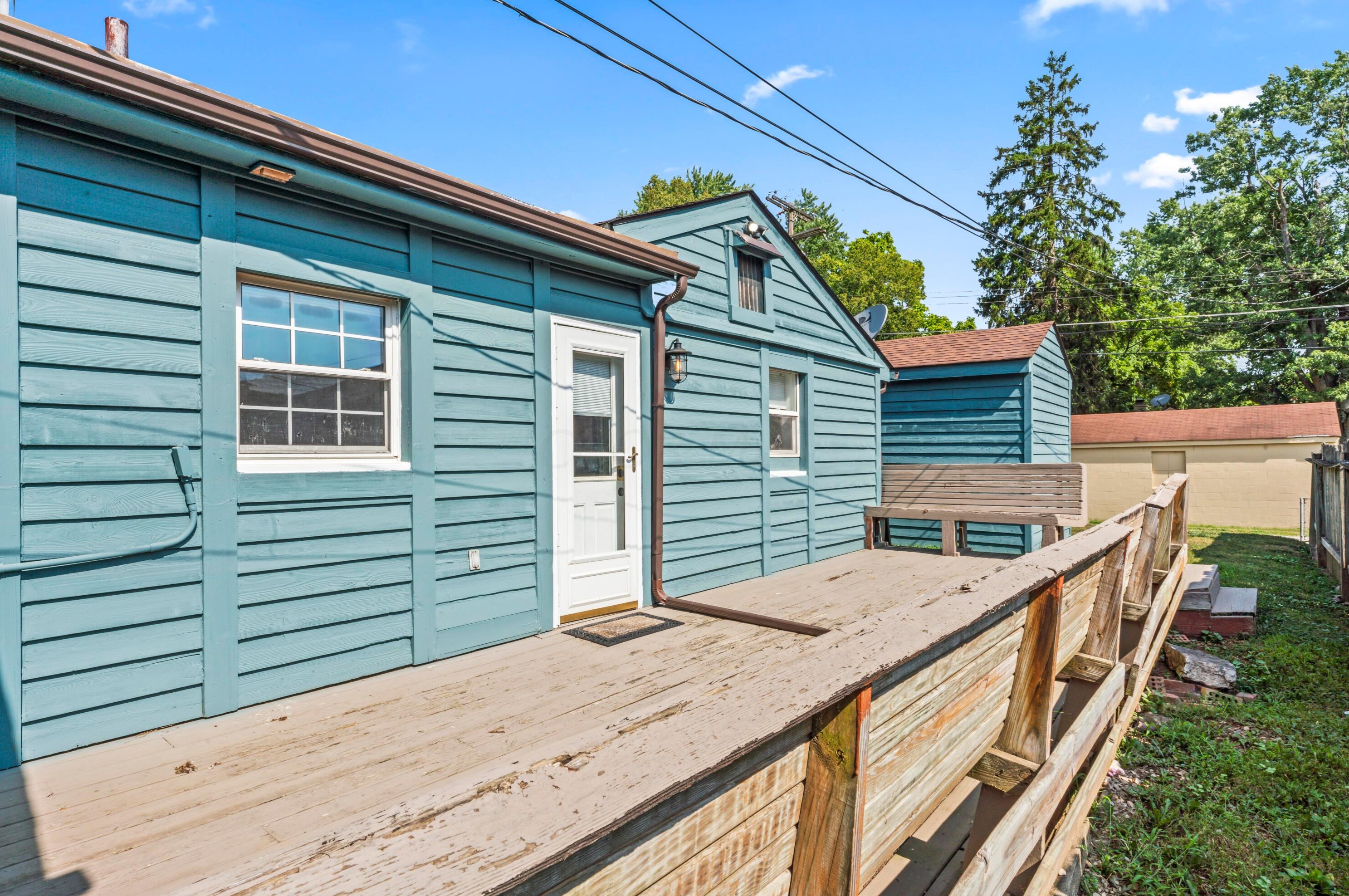 384 Kanawha Ave, Columbus OH  43214-1212 exterior