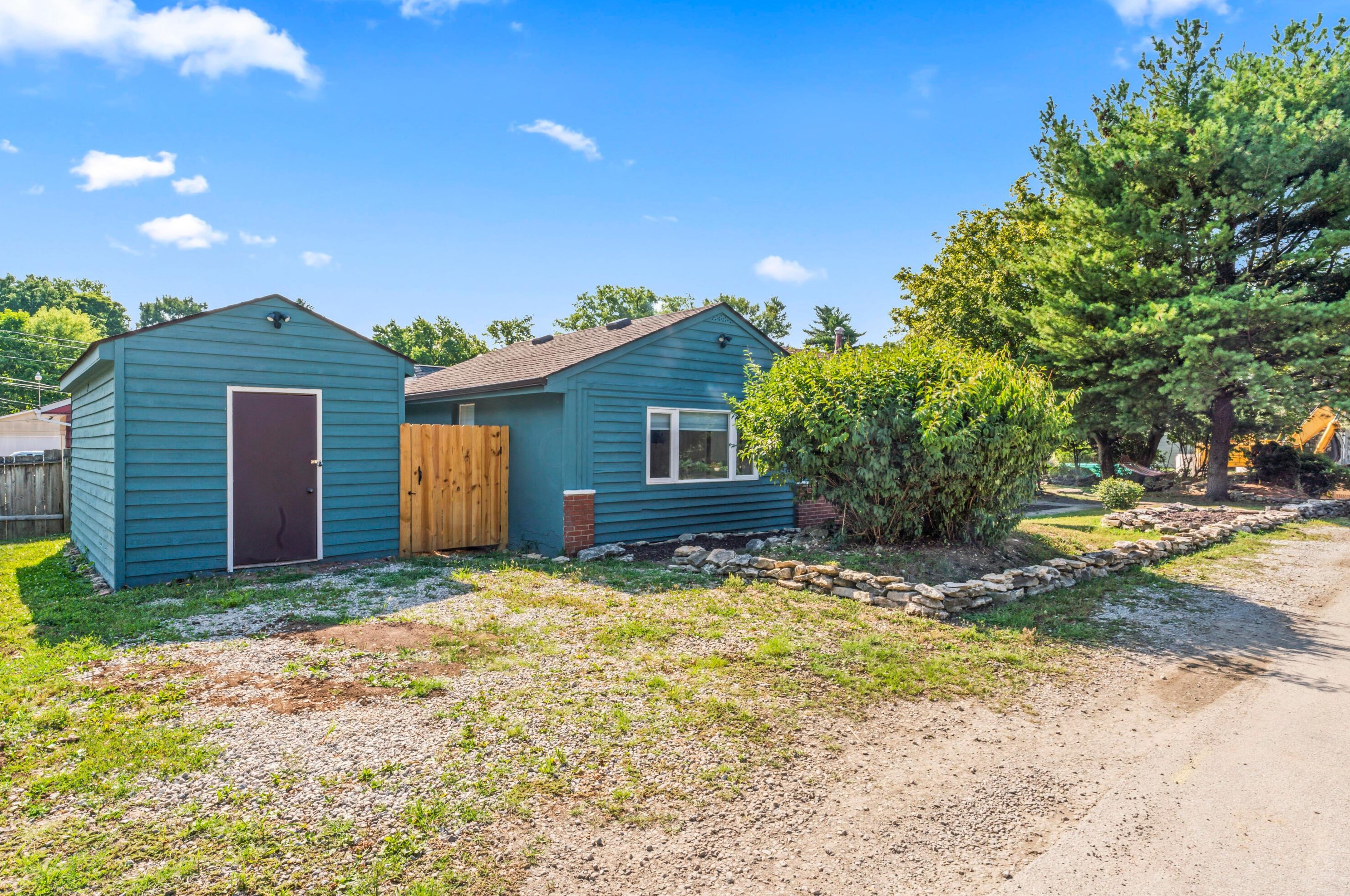 384 Kanawha Ave, Columbus OH  43214-1212 exterior