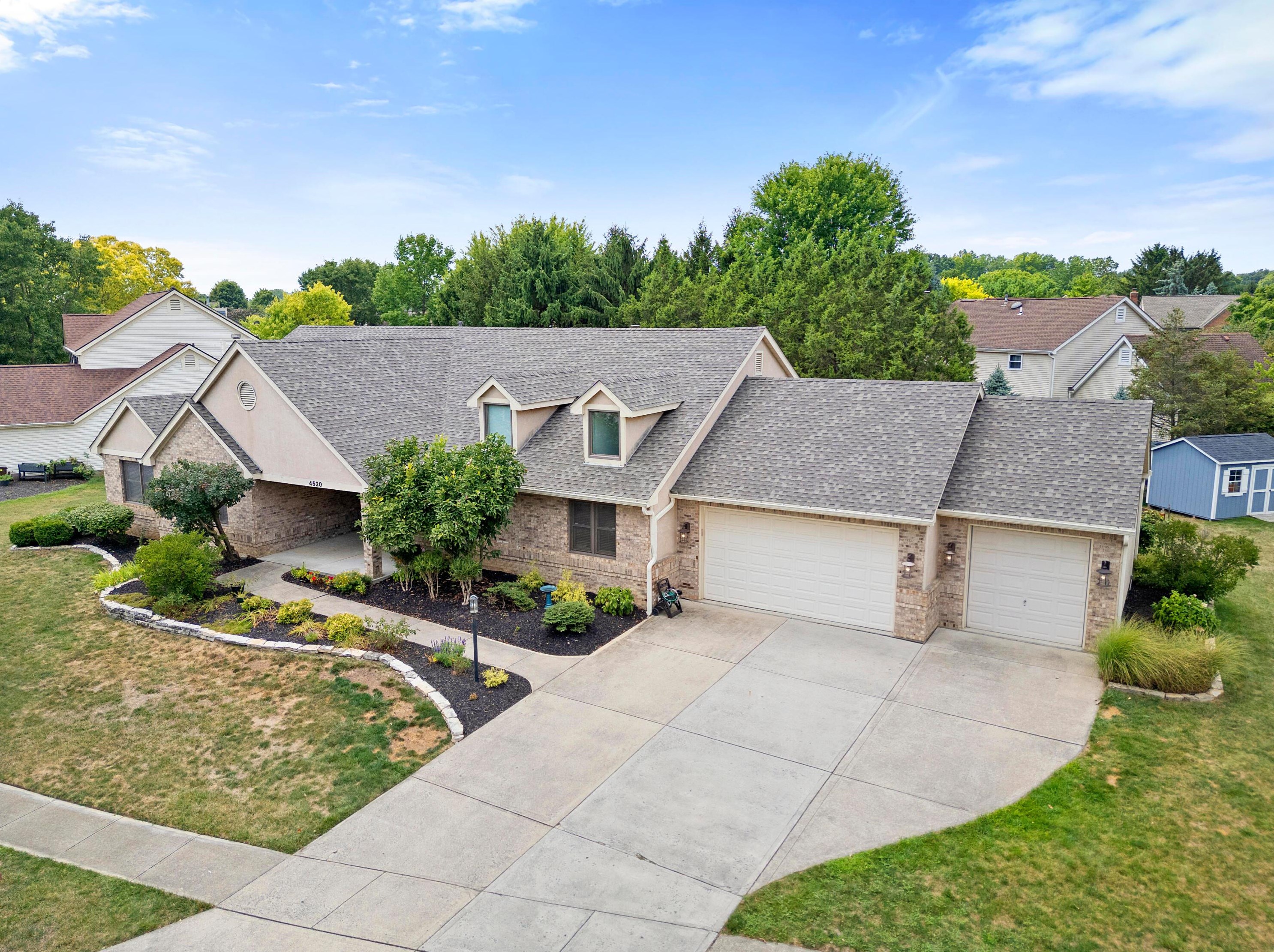 4520 Dirham Ln, Hilliard, OH 43026