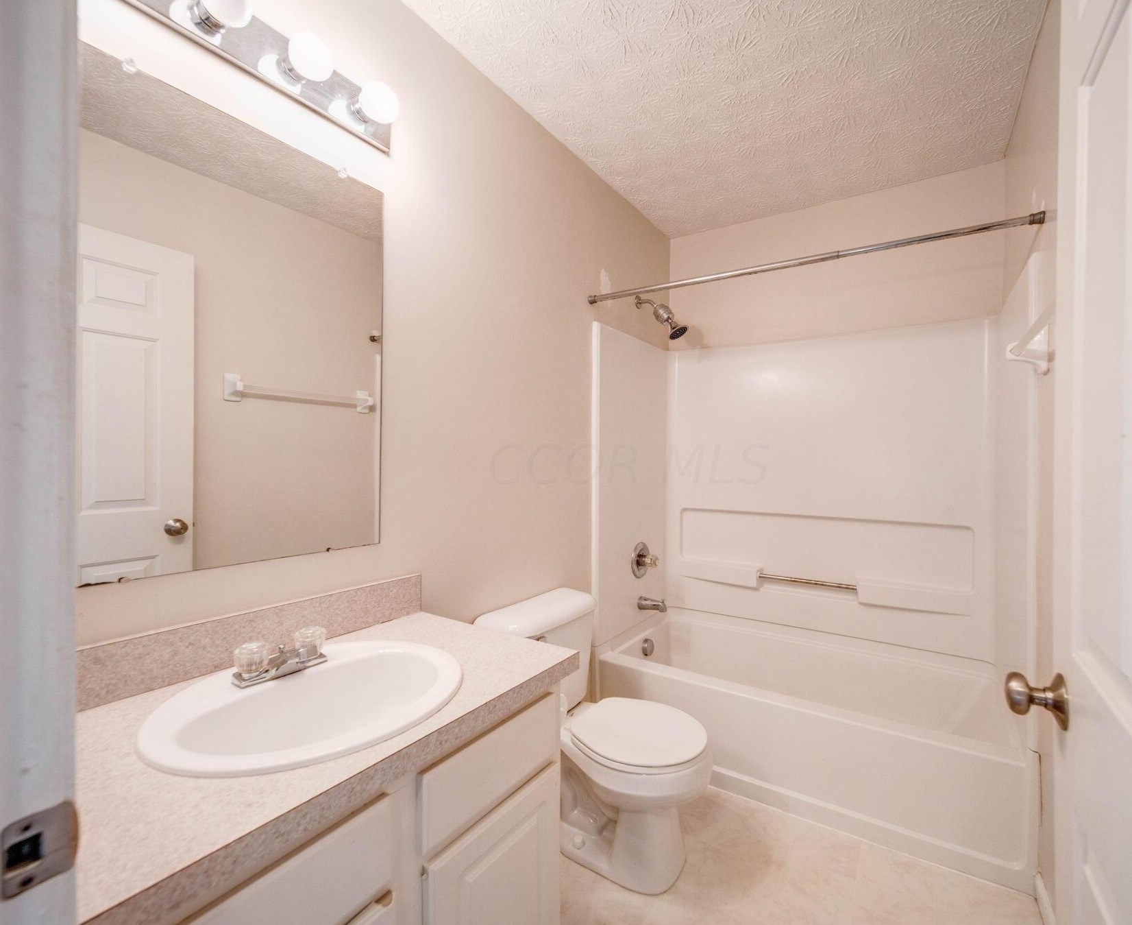 7955 Chapel Stone Rd, Blacklick OH  43004-6013 exterior