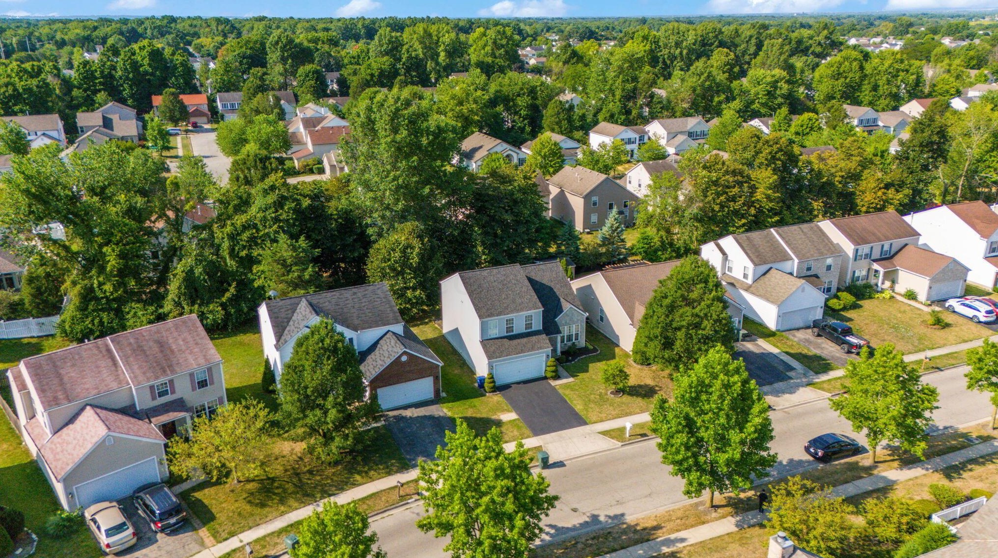 7955 Chapel Stone Rd, Blacklick OH  43004-6013 exterior