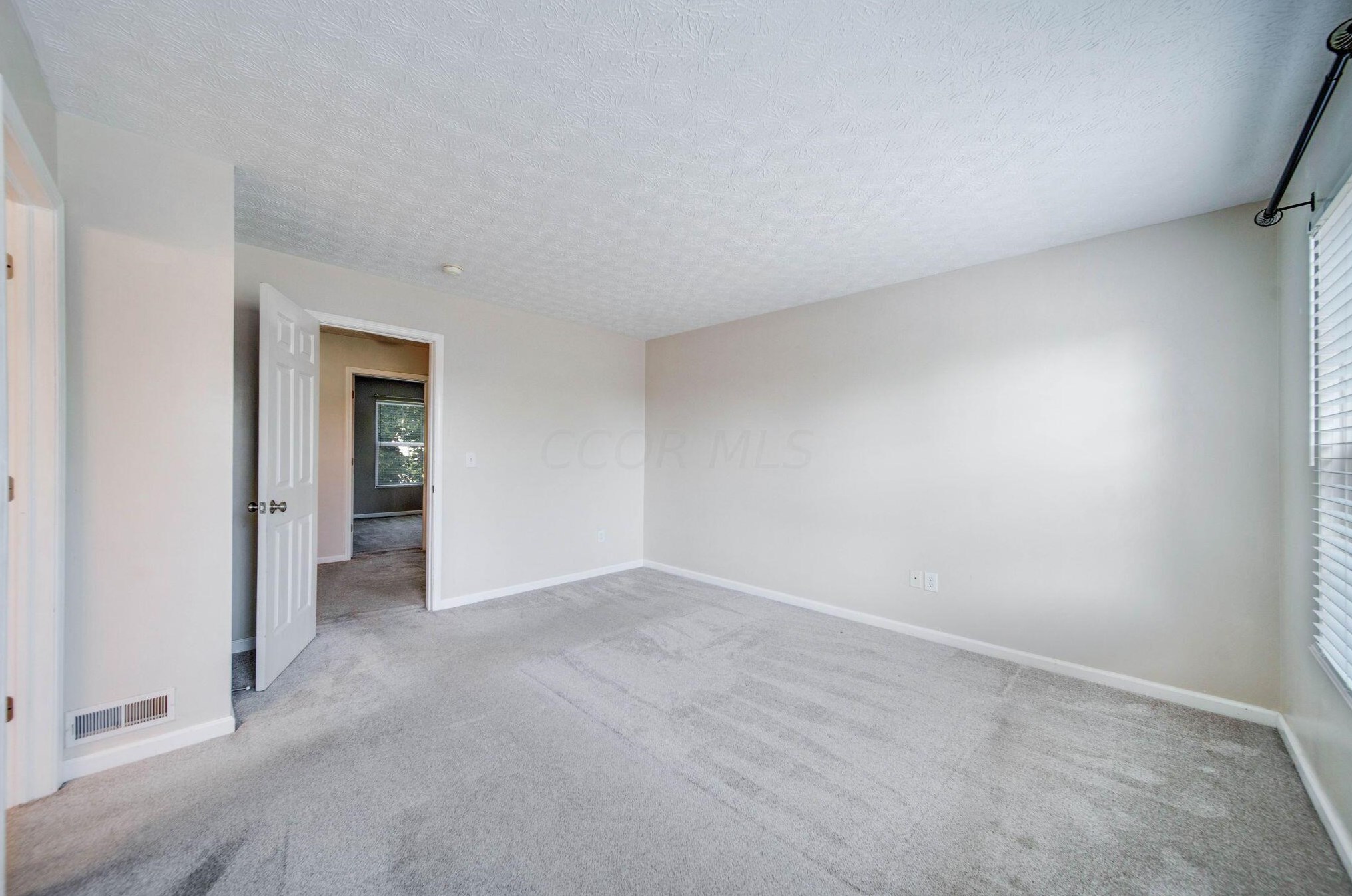 7955 Chapel Stone Rd, Blacklick OH  43004-6013 exterior