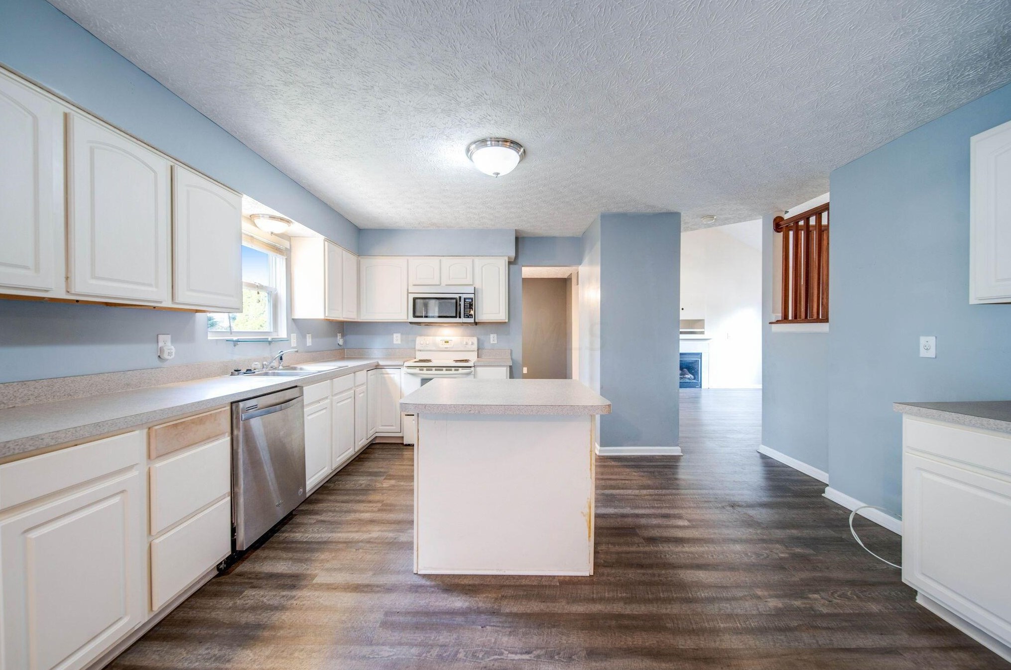 7955 Chapel Stone Rd, Blacklick OH  43004-6013 exterior