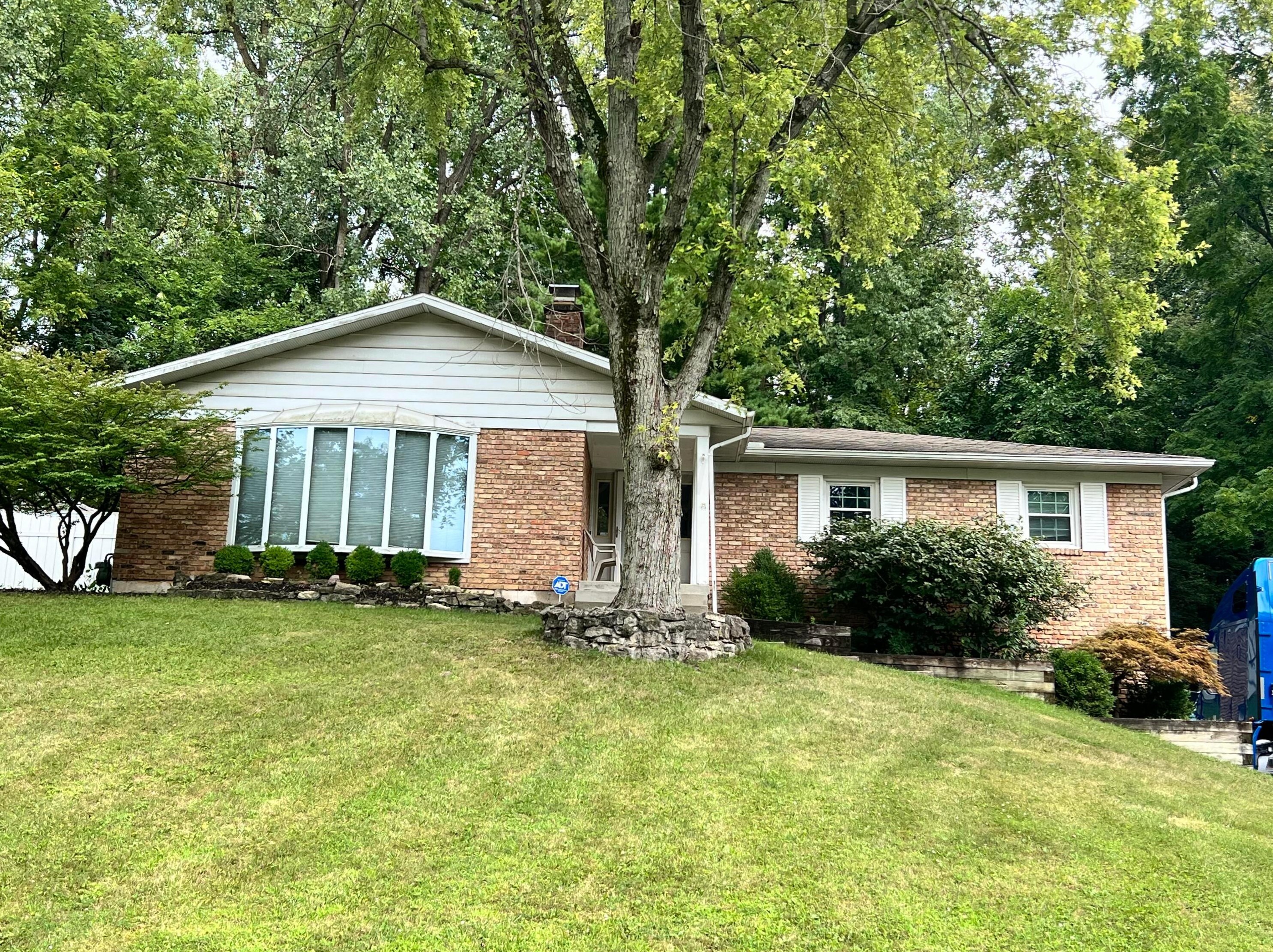 1739 Winding Trail, Springfield, OH 45503