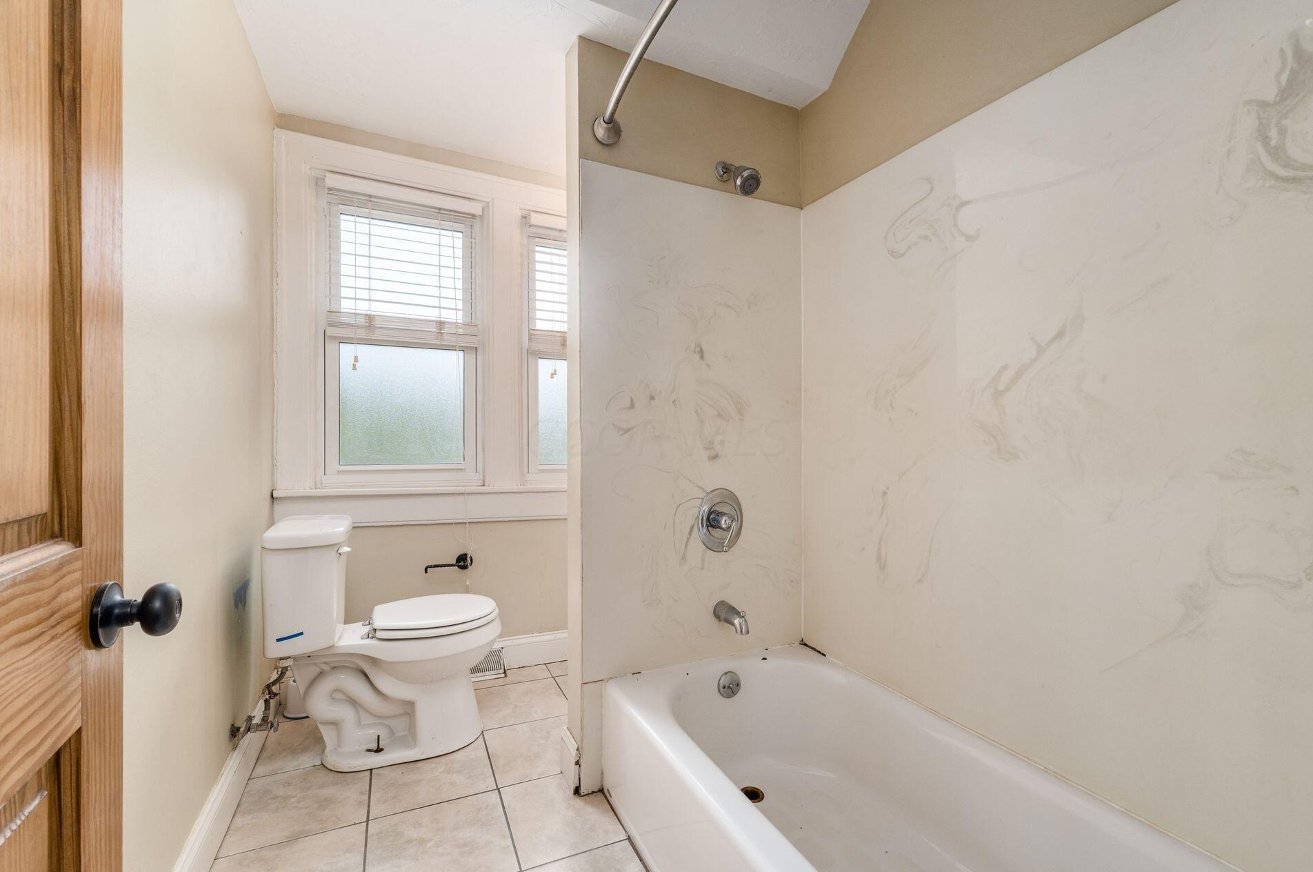 2339 Smt St, Columbus OH 43202-3111 exterior