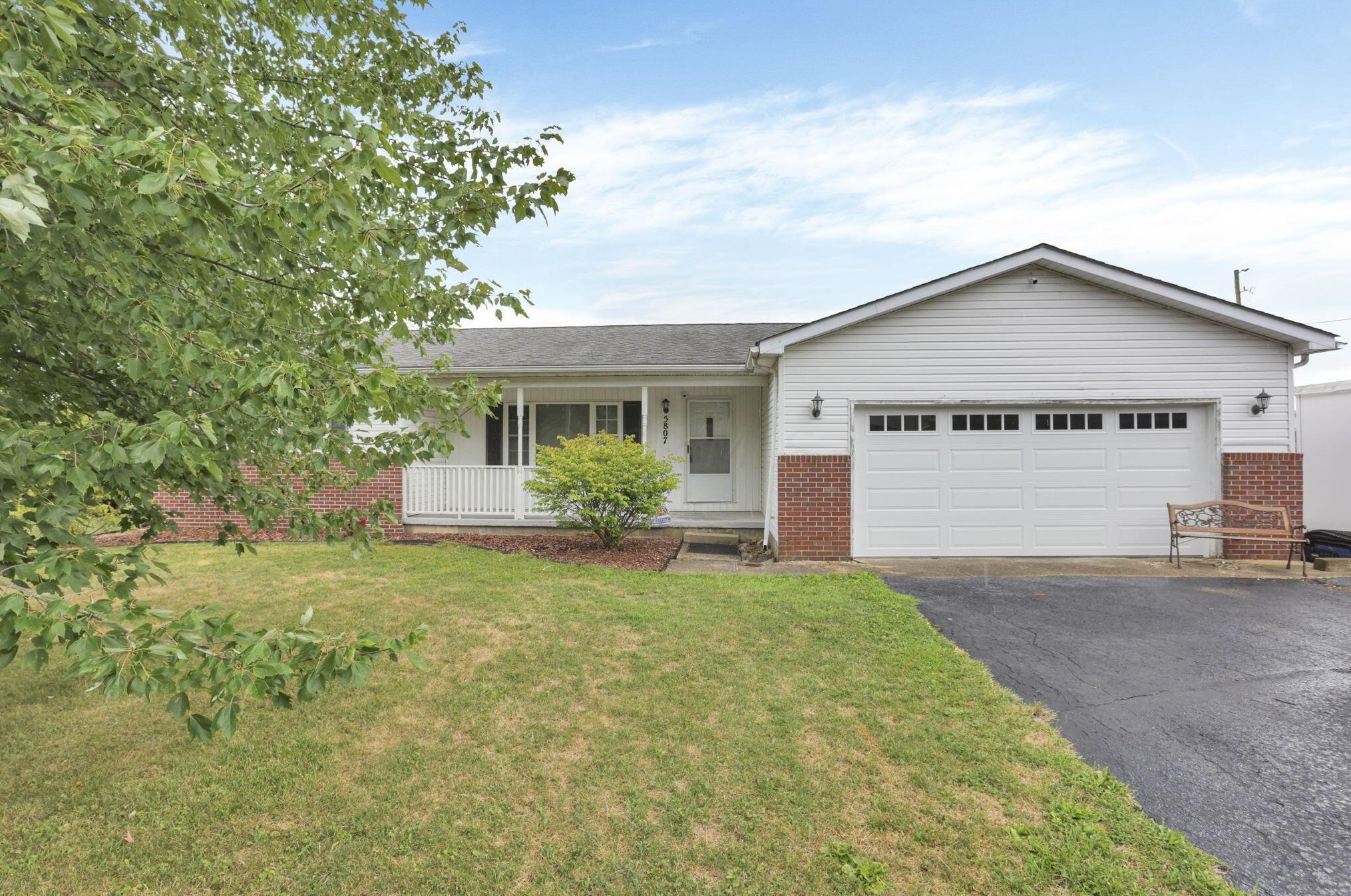 5807 Beecher Rd, Granville, OH 43023