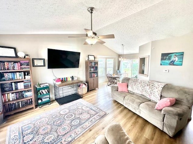 1758 Quail Meadows Dr, Lancaster, OH 43130