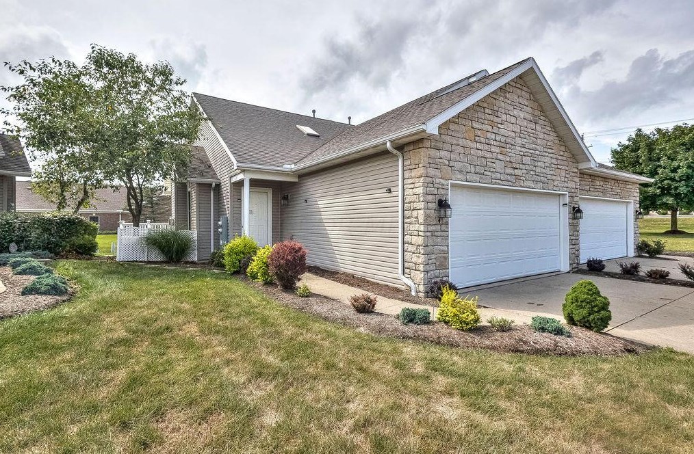 4 Coventry Ct W, Mount Vernon, OH 43050