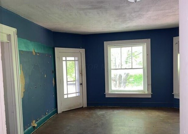 651 Mcintire Ave, Zanesville, OH 43701
