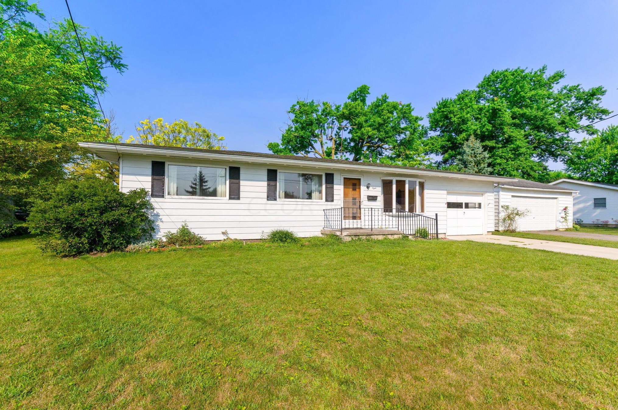 8 George St, Richwood, OH 43344
