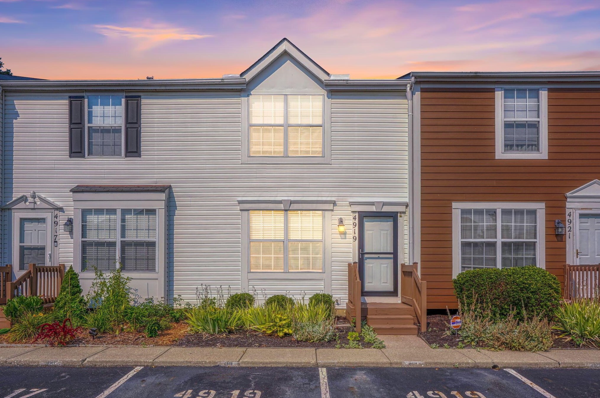 4919 Stoneybrook Blvd #21d, Hilliard, OH 43026