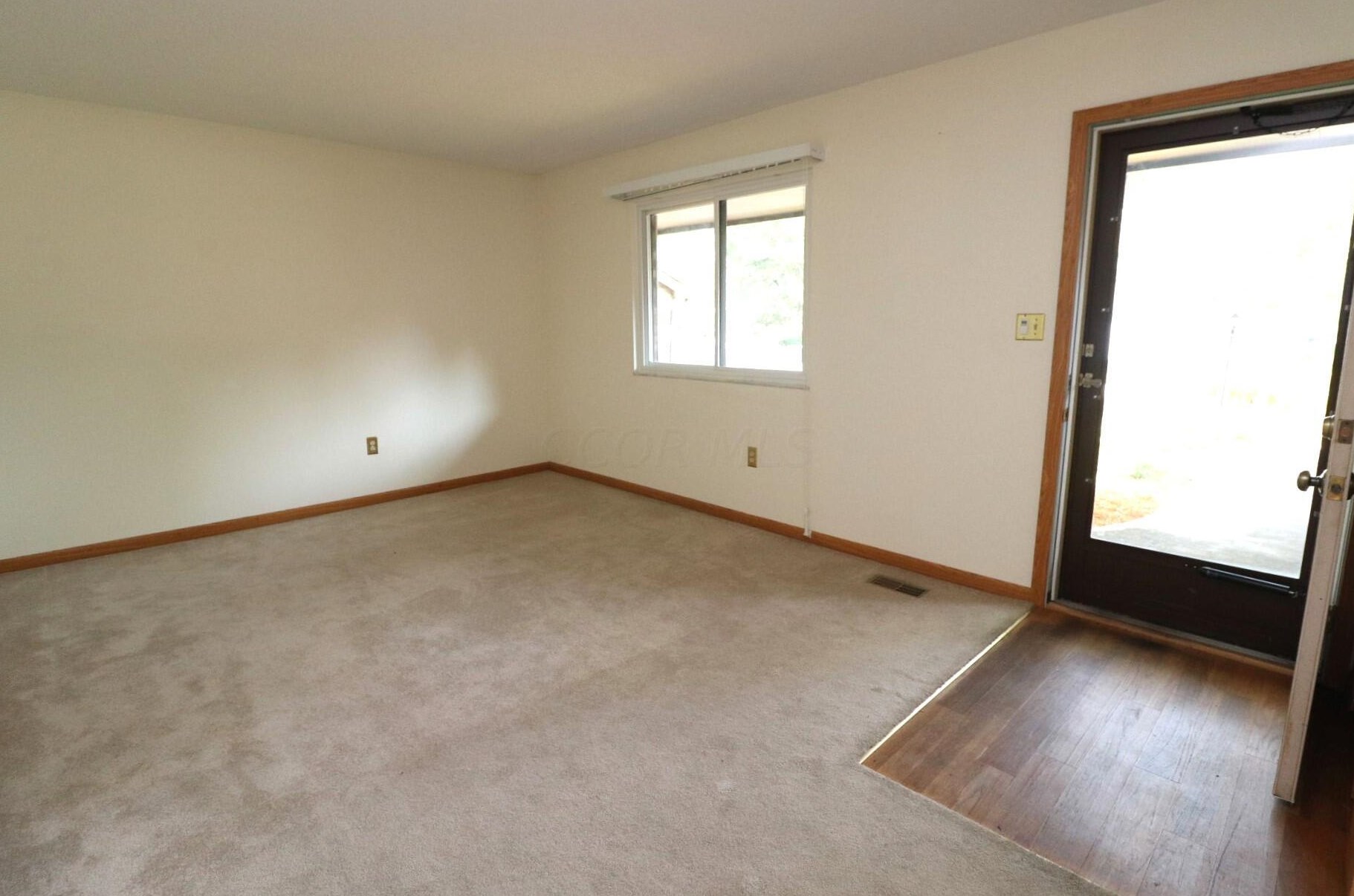 2813 Delcane Dr, Columbus OH  43235-7225 exterior