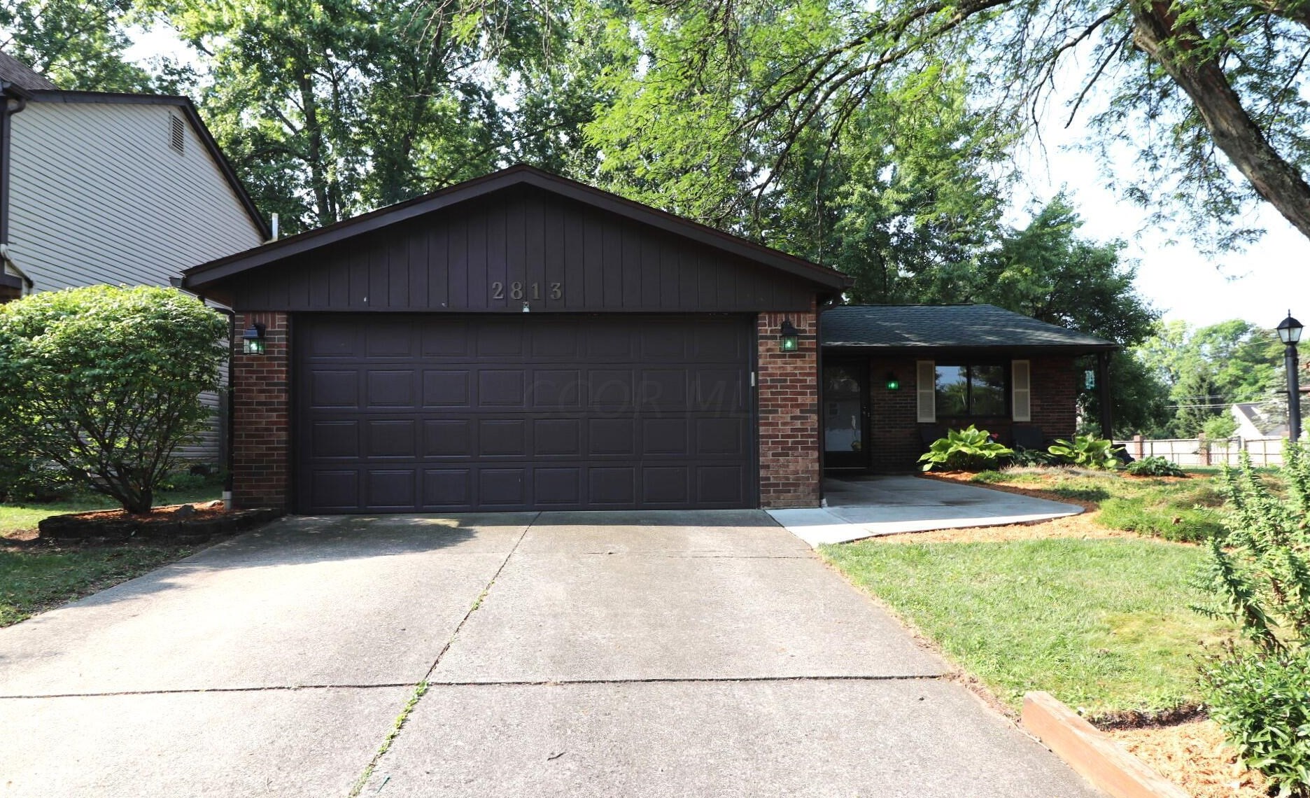 2813 Delcane Dr, Columbus OH  43235-7225 exterior